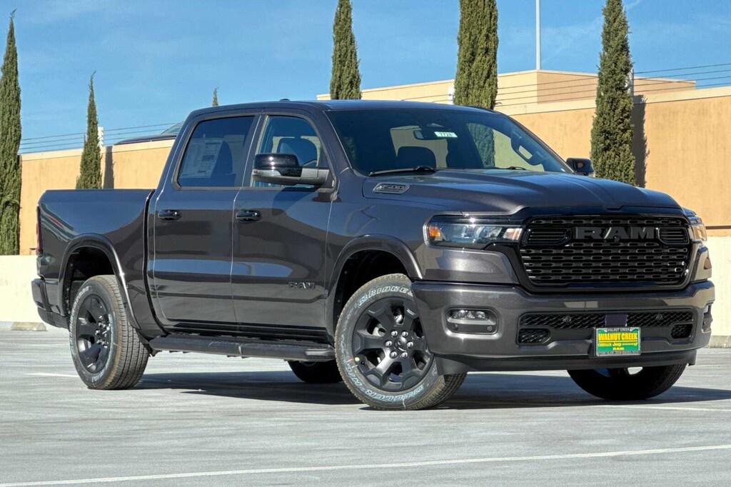 New 2026 Ram 1500 BIG HORN CREW CAB 4X4 5'7 BOX Pickup