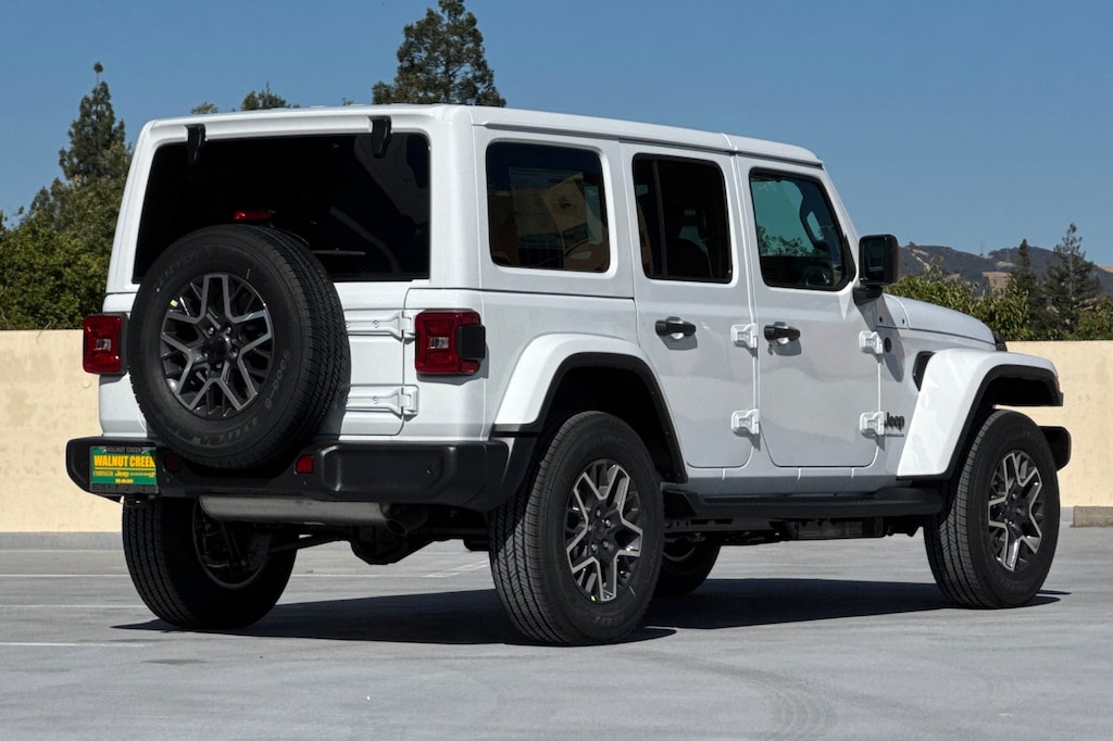 New 2026 Jeep Wrangler 4-DOOR SAHARA Sport Utility