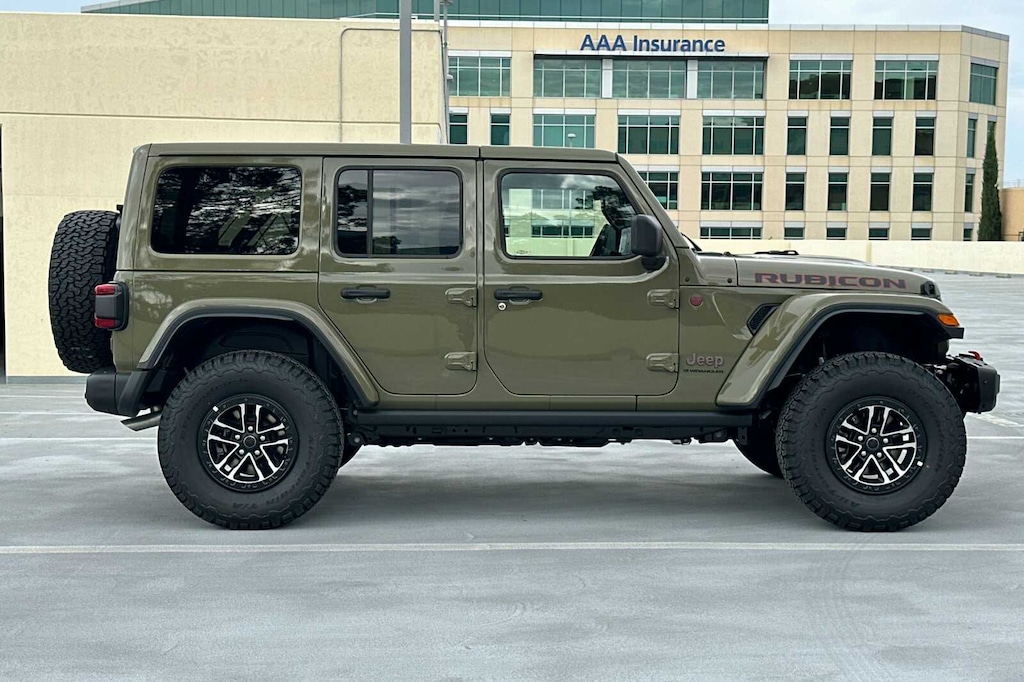 New 2026 Jeep Wrangler 4-DOOR RUBICON X Sport Utility