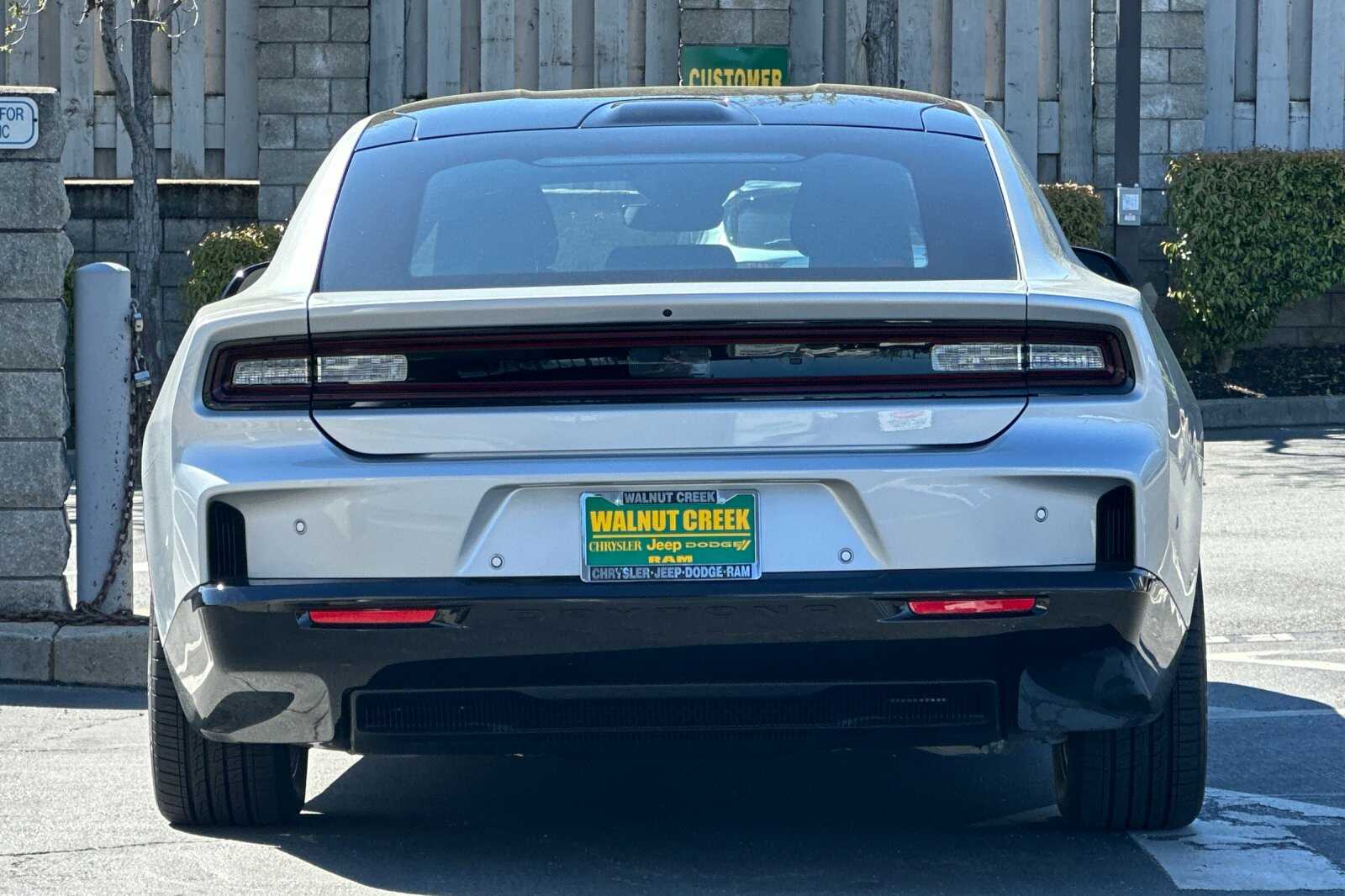 2025 Dodge Charger Daytona R/T - Photo 5