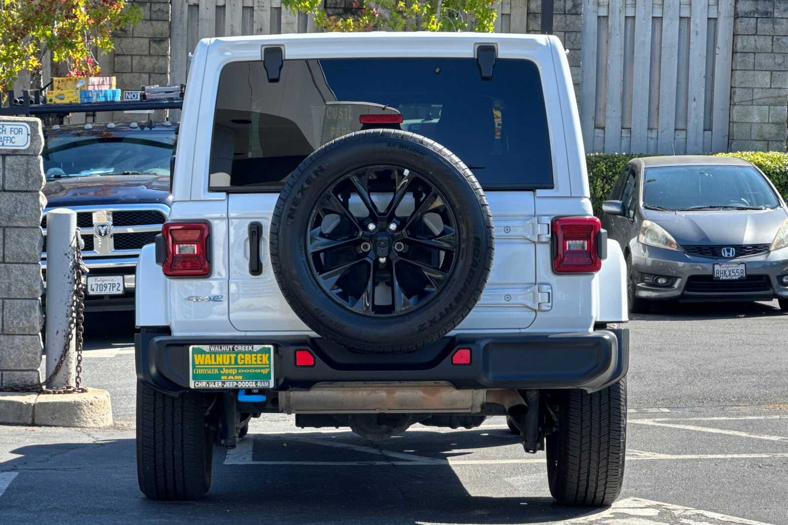 2024 Jeep Wrangler Unlimited Sahara 4xe photo 4