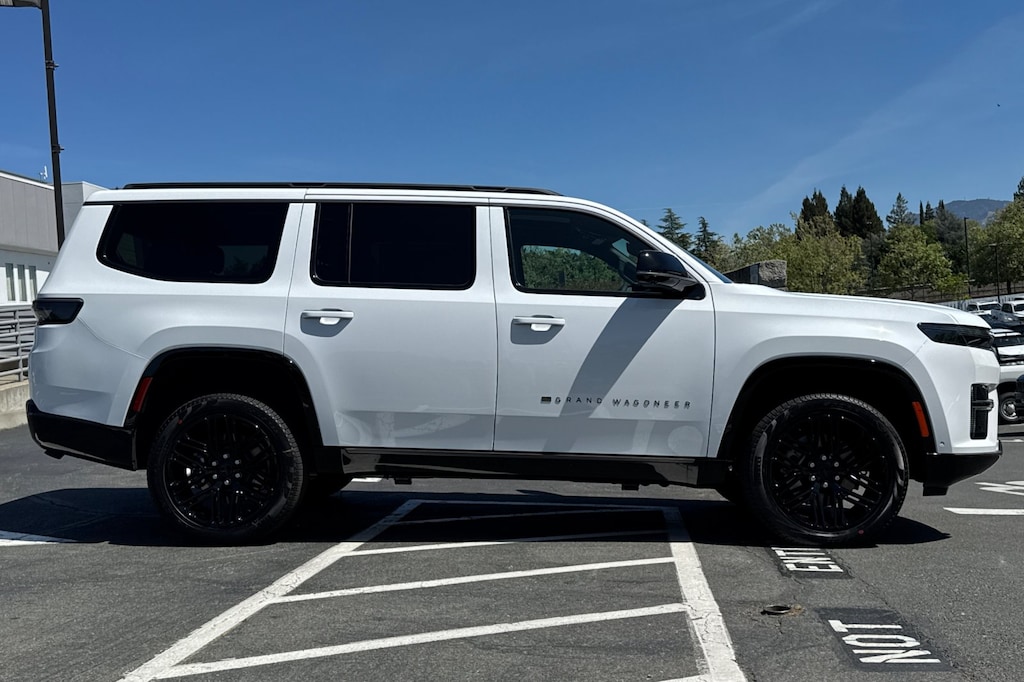New 2026 Jeep Grand Wagoneer LIMITED RESERVE 4X4 Sport Utility