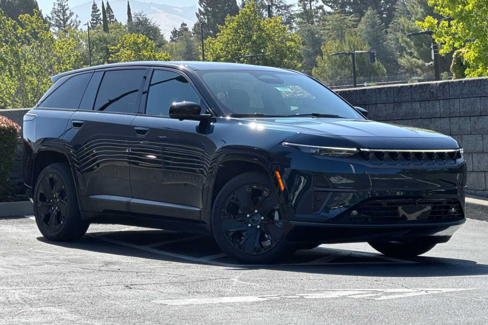 2025 Jeep Wagoneer S Launch Edition photo 2