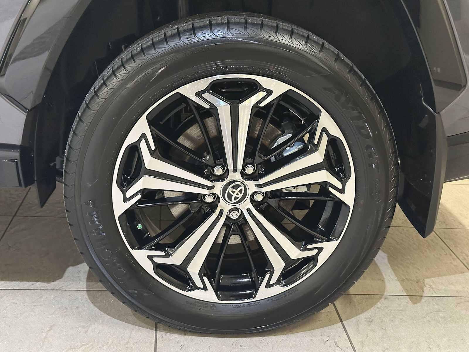 Thumbnail: 2025 Toyota RAV4 - 8