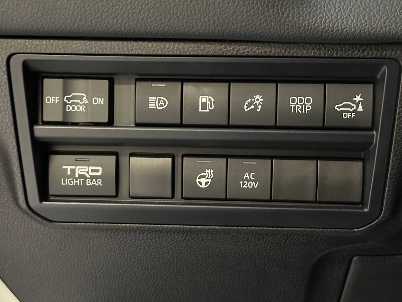 Thumbnail: 2025 Toyota Sequoia - 18