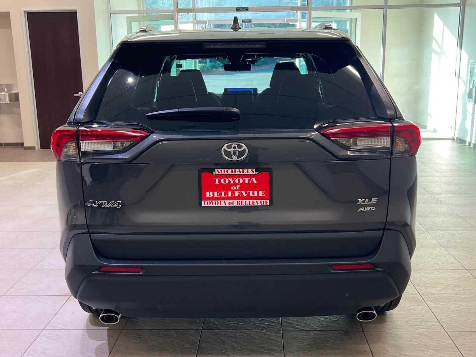 Thumbnail: 2025 Toyota RAV4 - 5