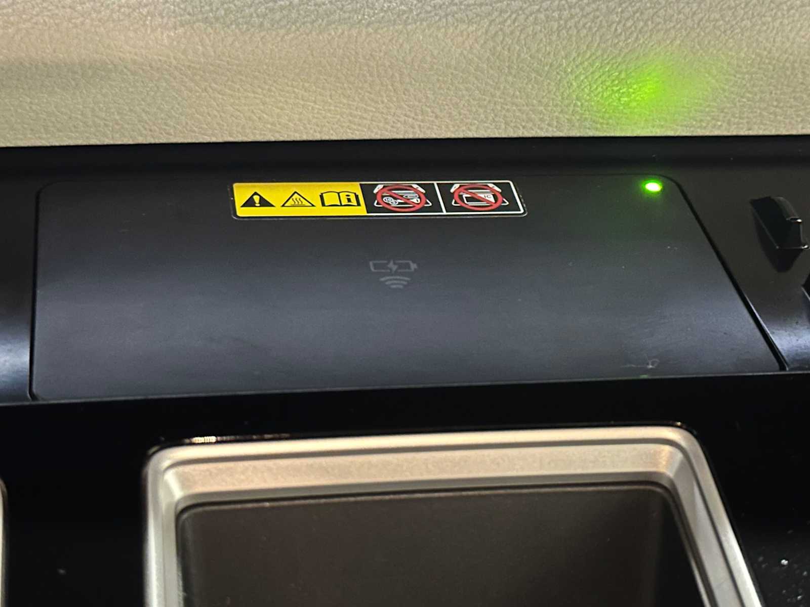 Thumbnail: 2025 Toyota Sienna - 16