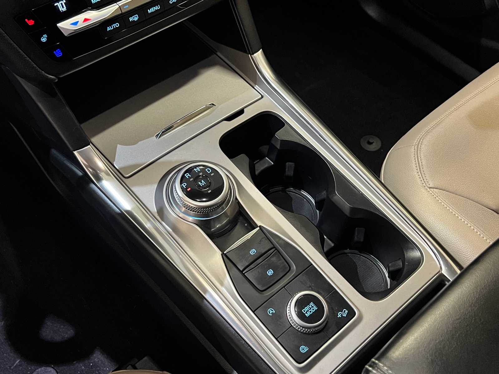 Thumbnail: 2020 Ford Explorer - 22