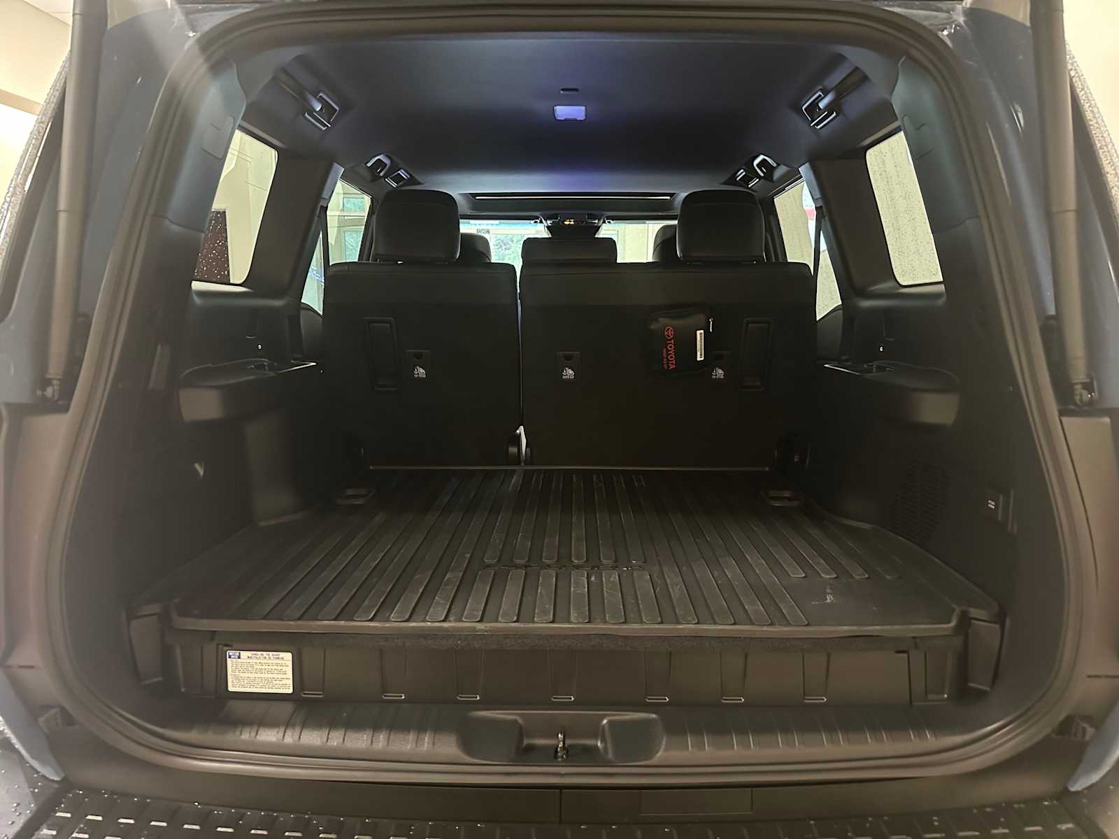 Thumbnail: 2025 Toyota Land Cruiser - 32