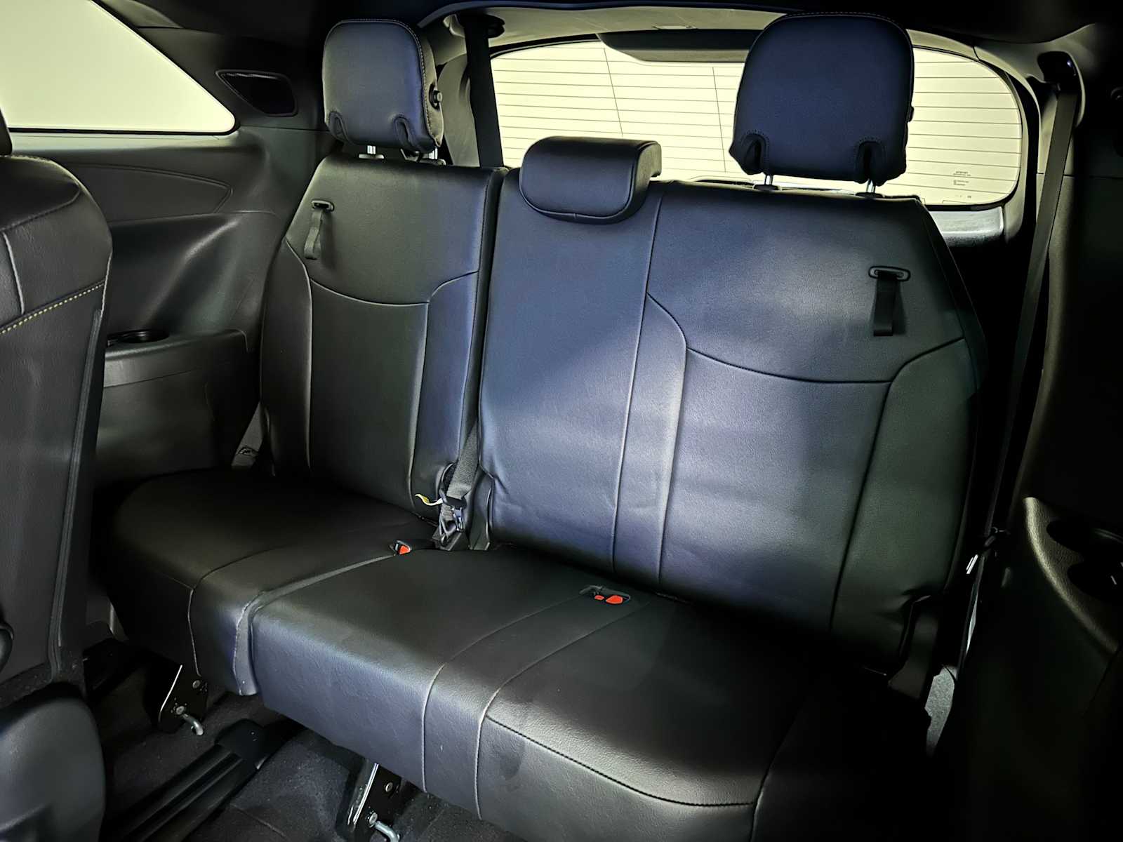 Thumbnail: 2025 Toyota Sienna - 26