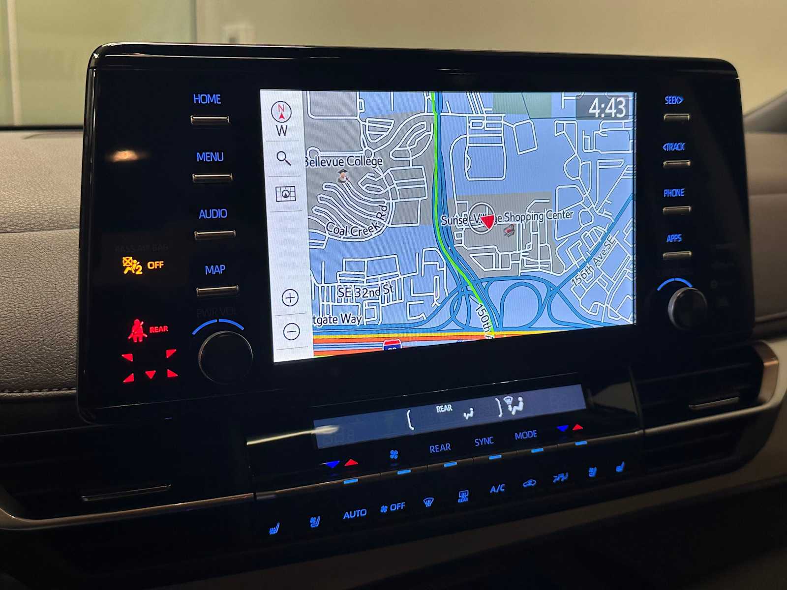 Thumbnail: 2022 Toyota Sienna - 15