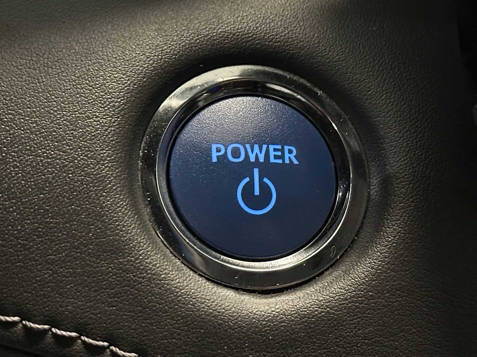 Thumbnail: 2022 Toyota Highlander - 18