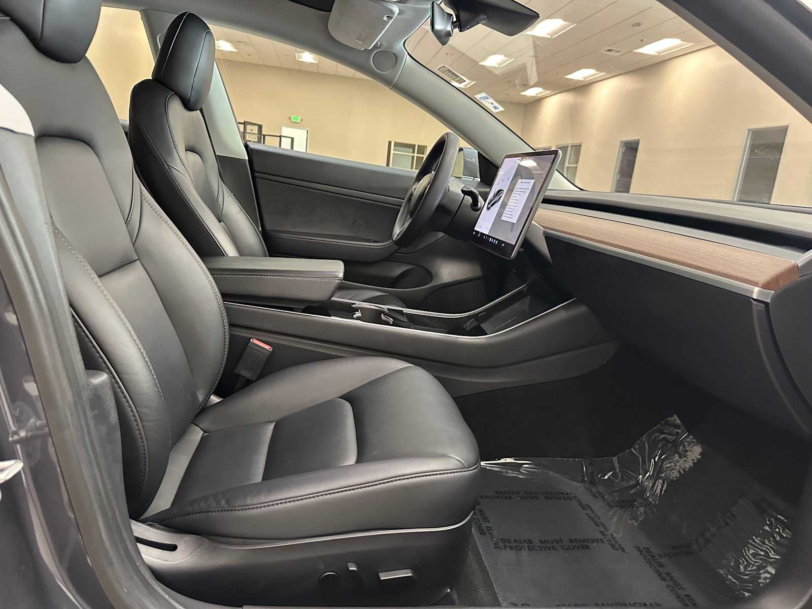 Thumbnail: 2020 Tesla Model 3 - 29