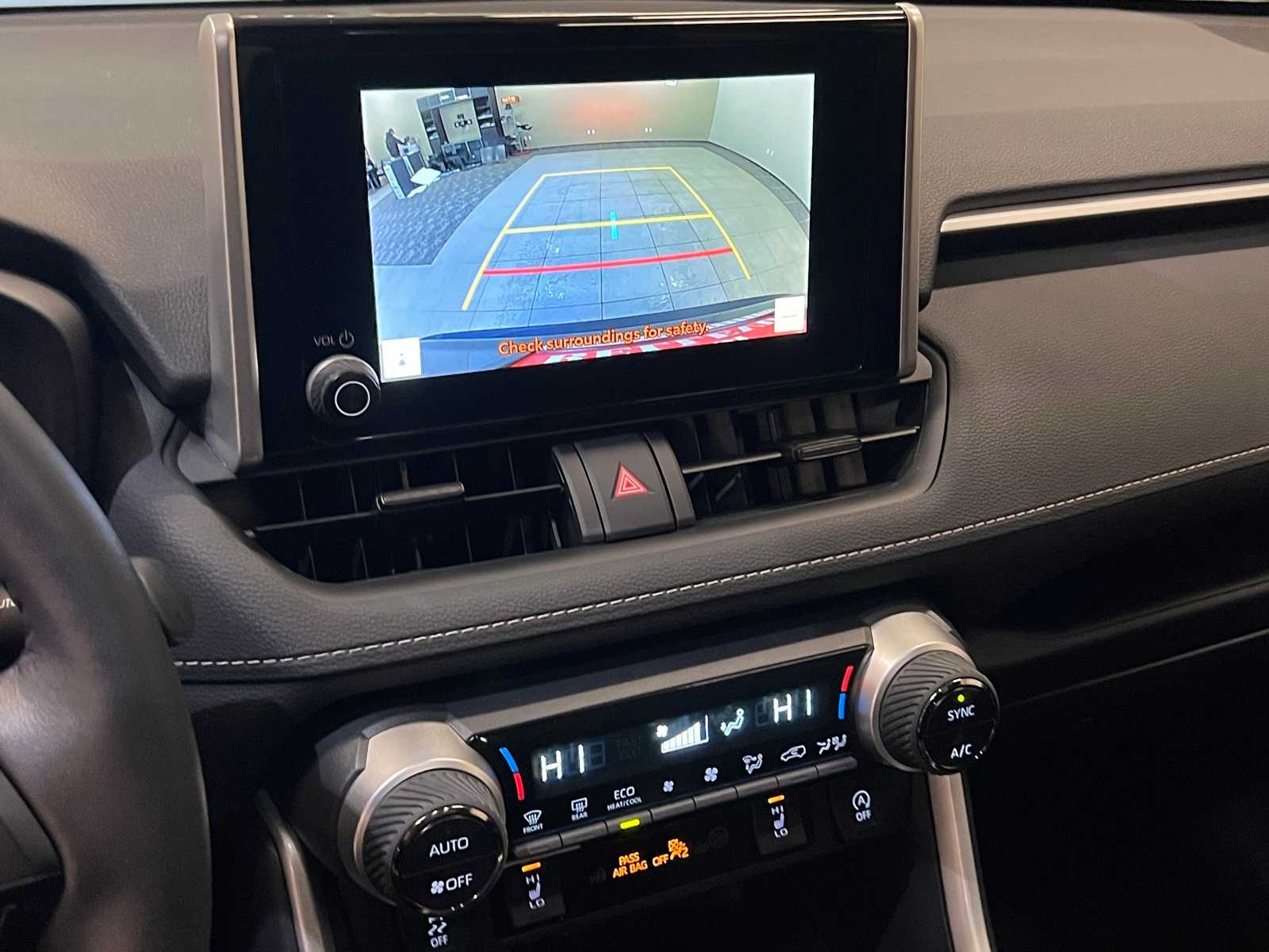 Thumbnail: 2024 Toyota RAV4 - 25