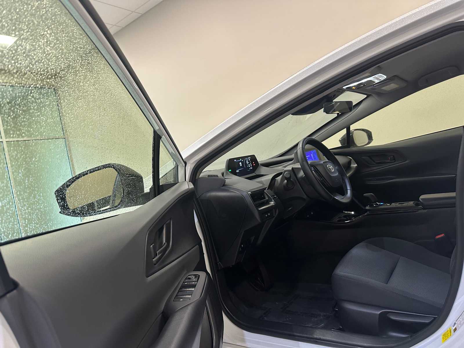 Thumbnail: 2024 Toyota Prius - 21