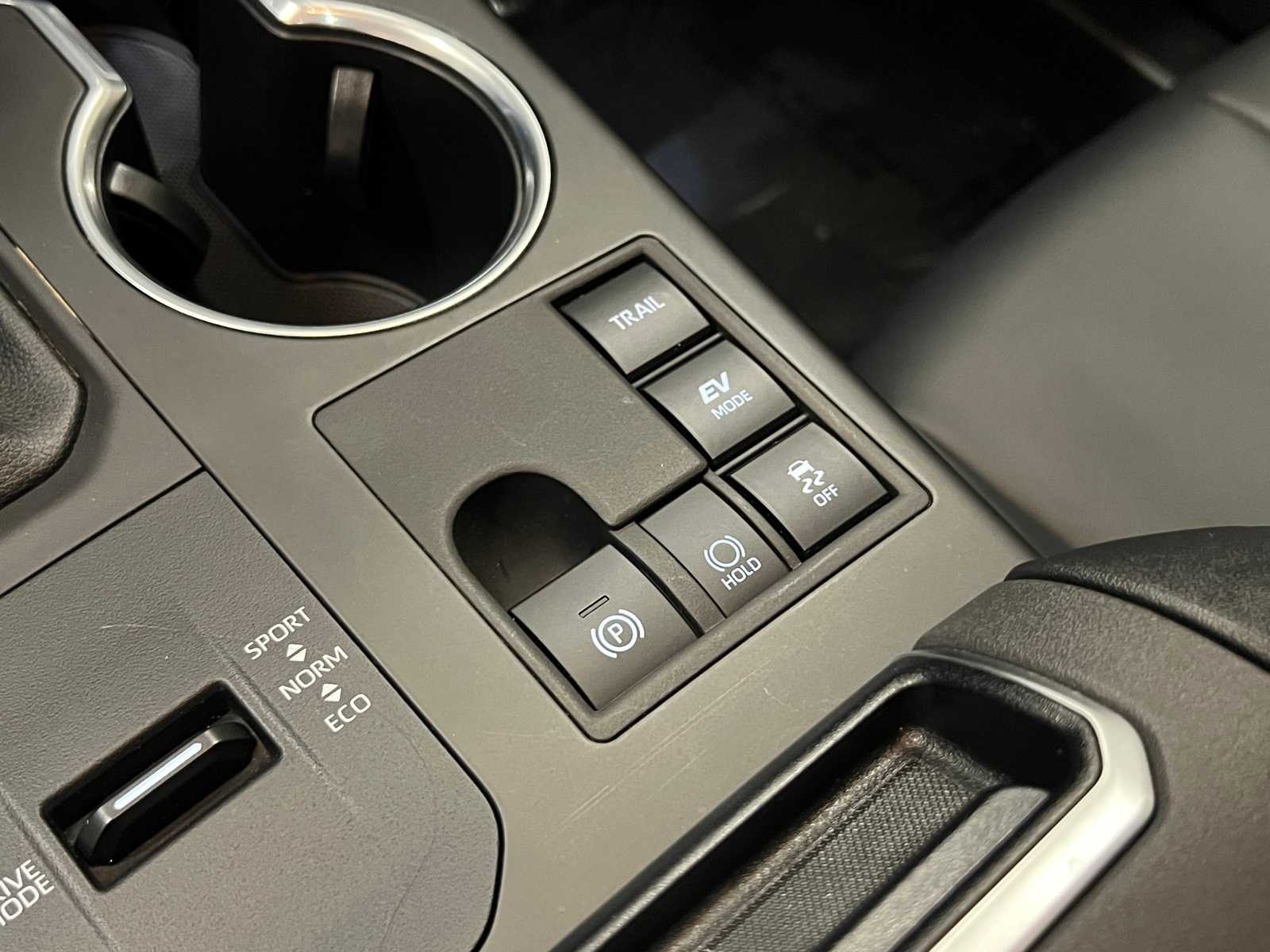 Thumbnail: 2024 Toyota Highlander - 27