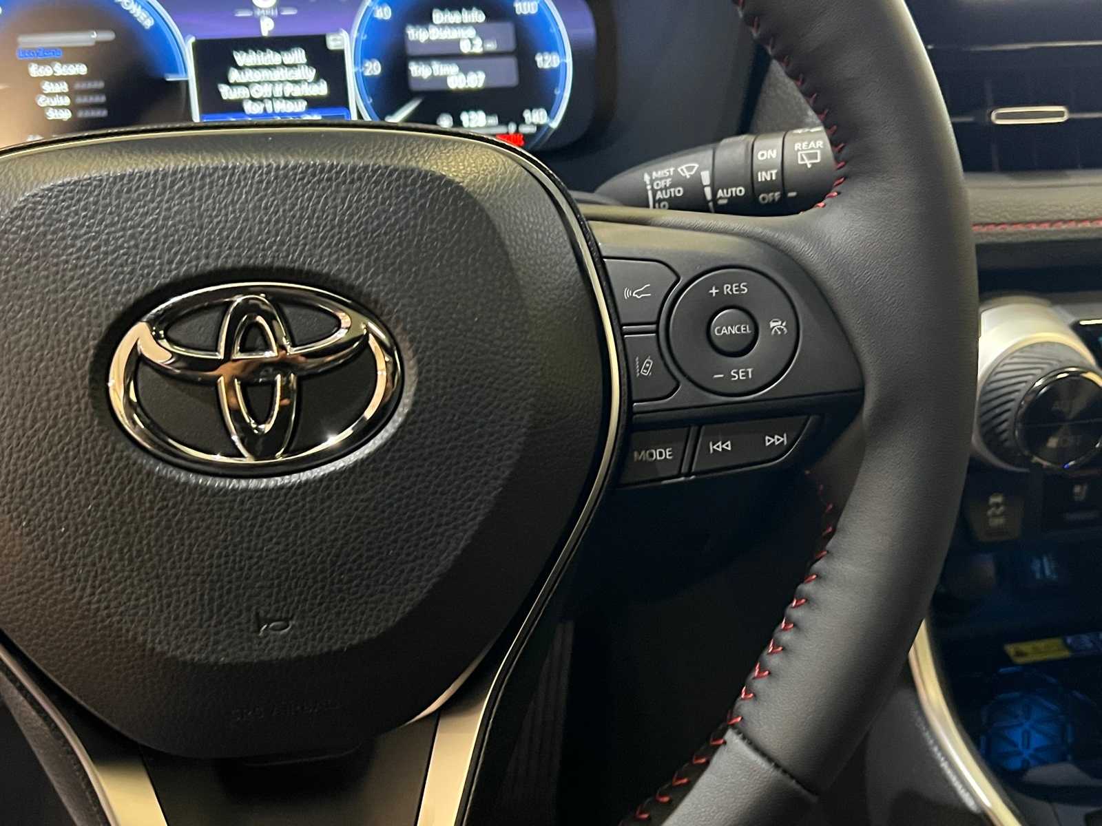 Thumbnail: 2025 Toyota RAV4 - 21