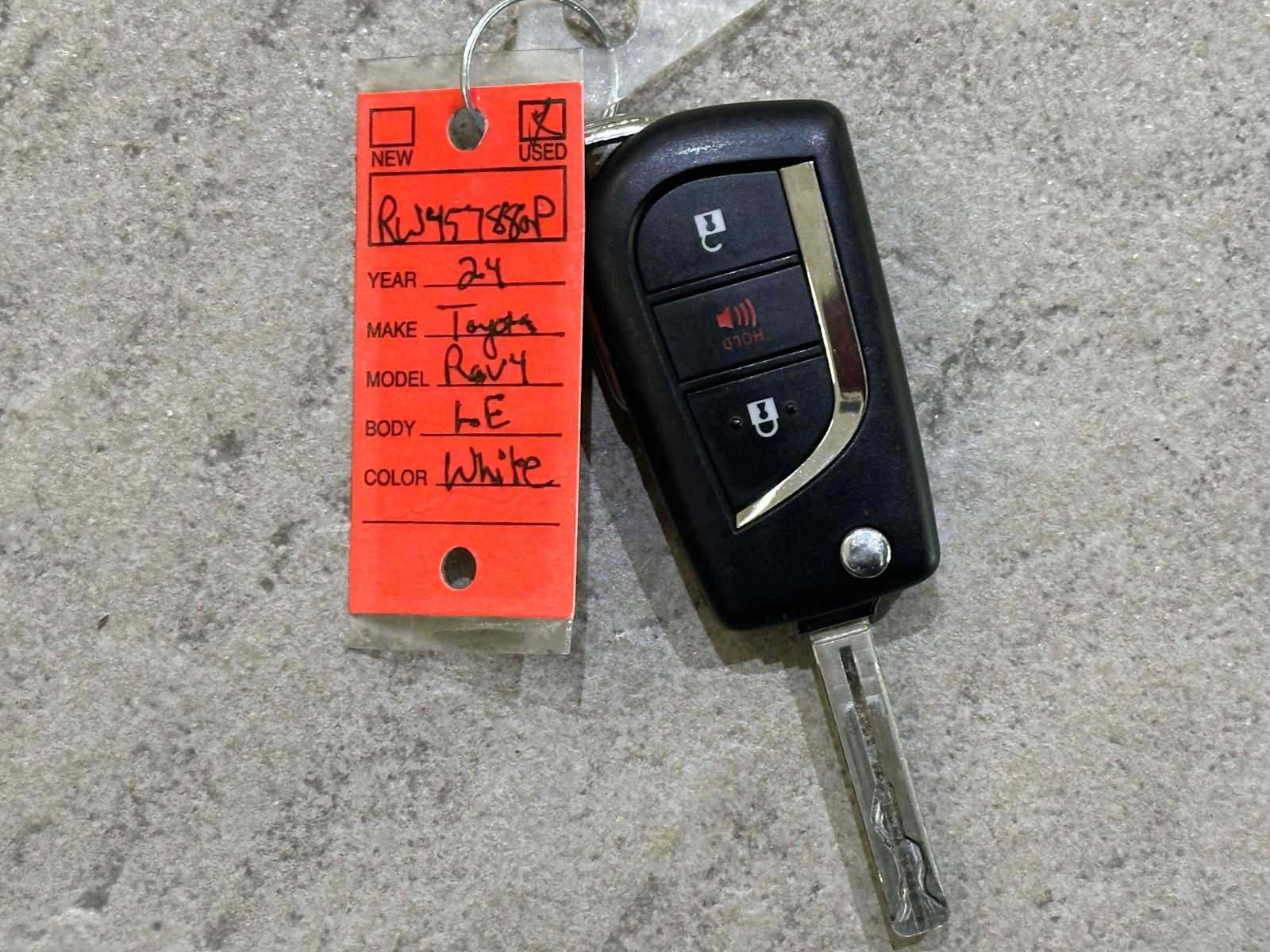 Thumbnail: 2024 Toyota RAV4 - 31