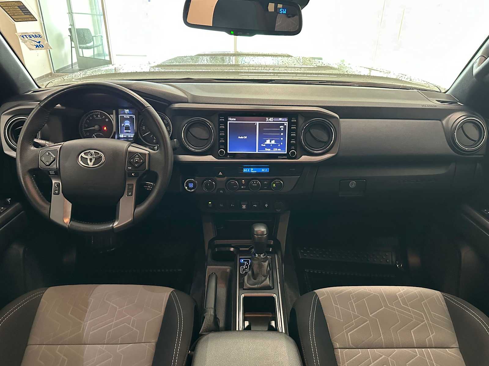 Thumbnail: 2022 Toyota Tacoma - 10