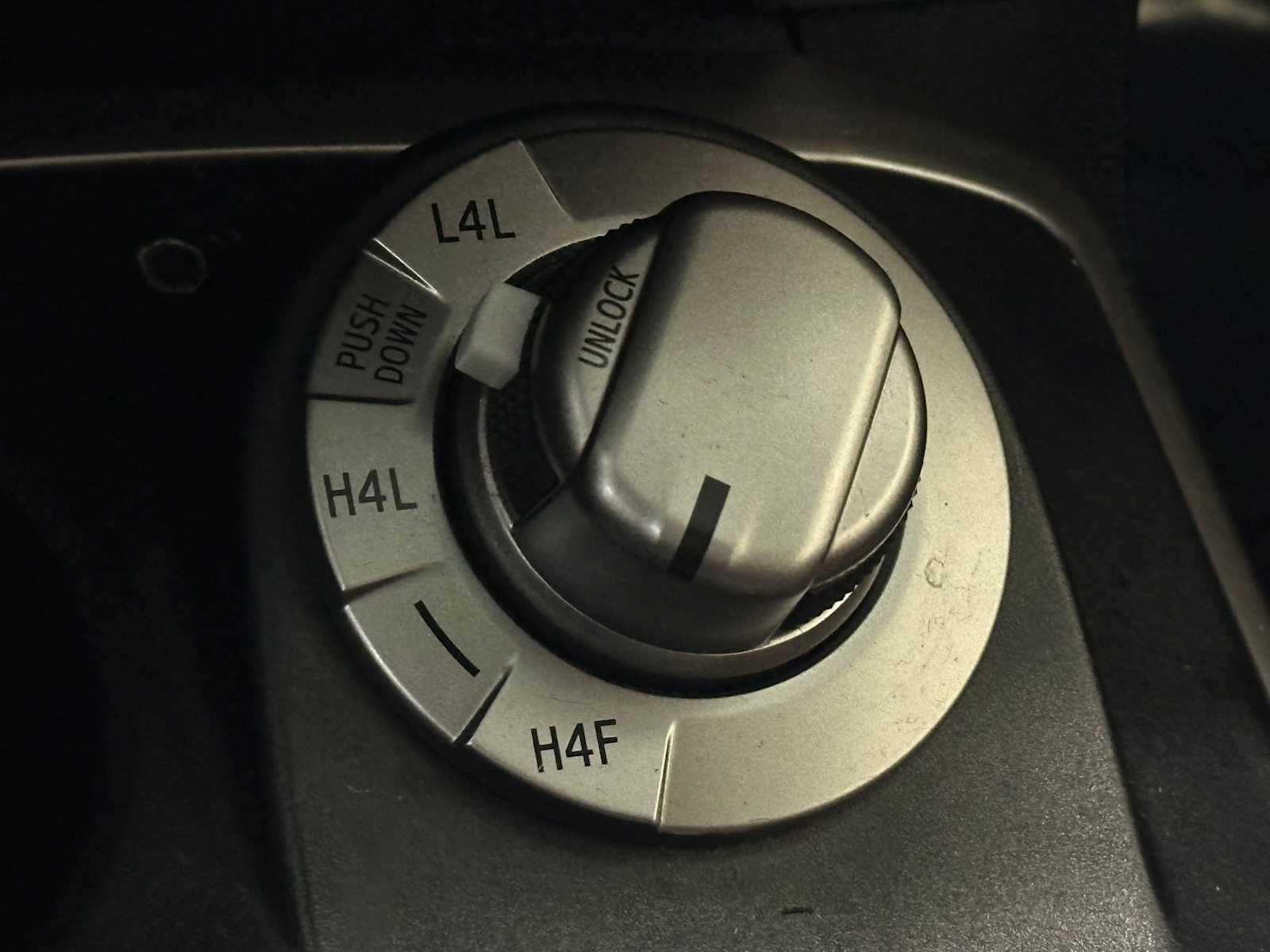 Thumbnail: 2018 Toyota 4Runner - 16