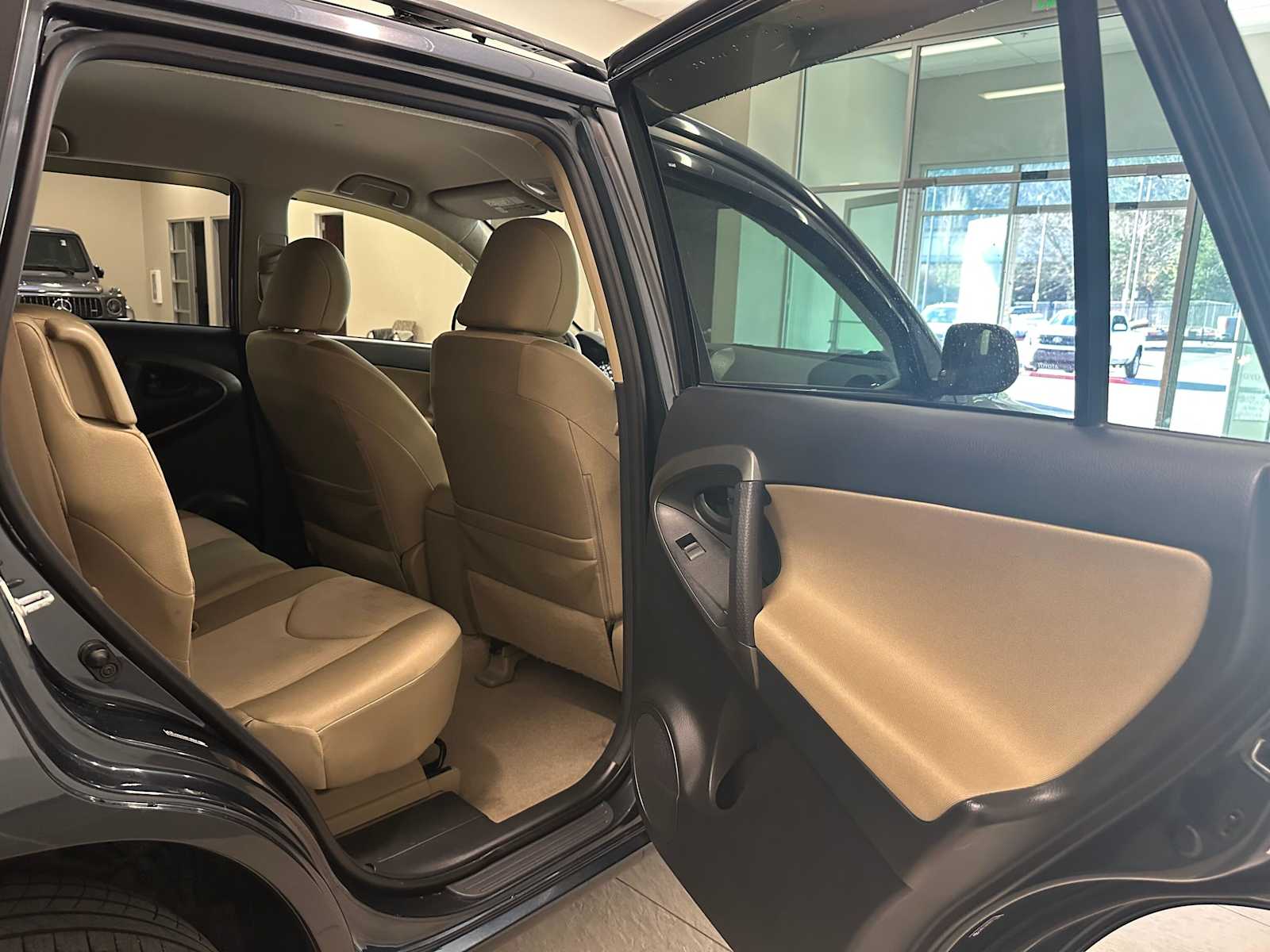 Thumbnail: 2009 Toyota RAV4 - 24