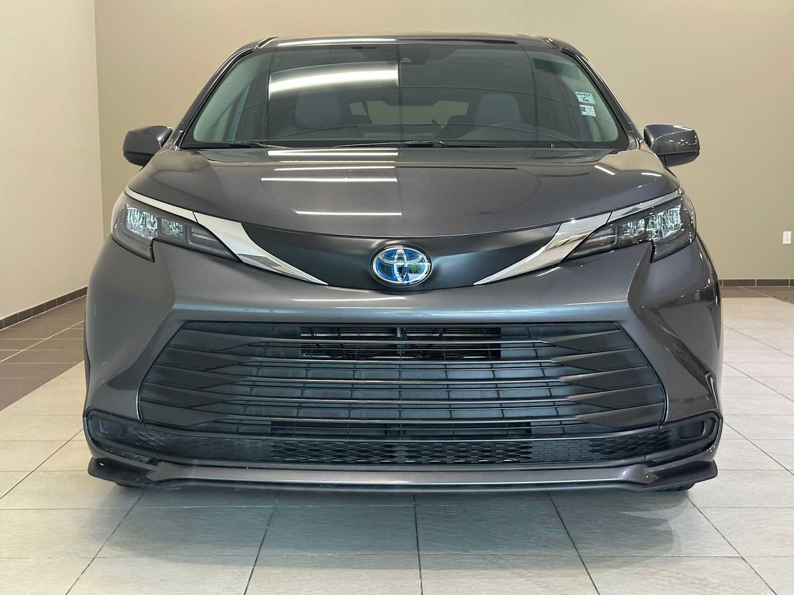 Thumbnail: 2025 Toyota Sienna - 7