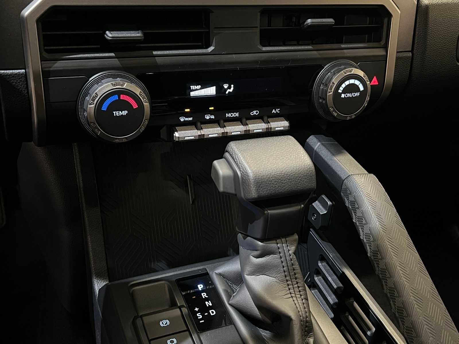 Thumbnail: 2025 Toyota 4Runner - 23