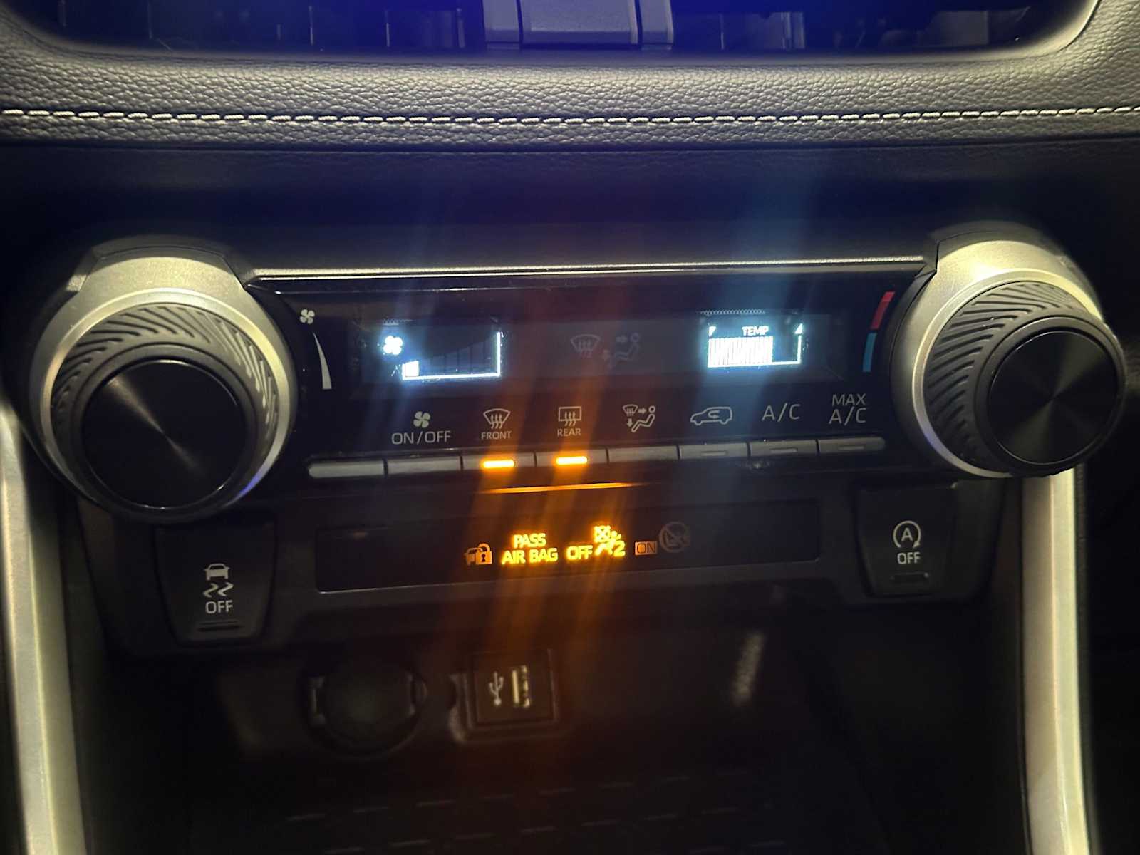 Thumbnail: 2023 Toyota RAV4 - 15