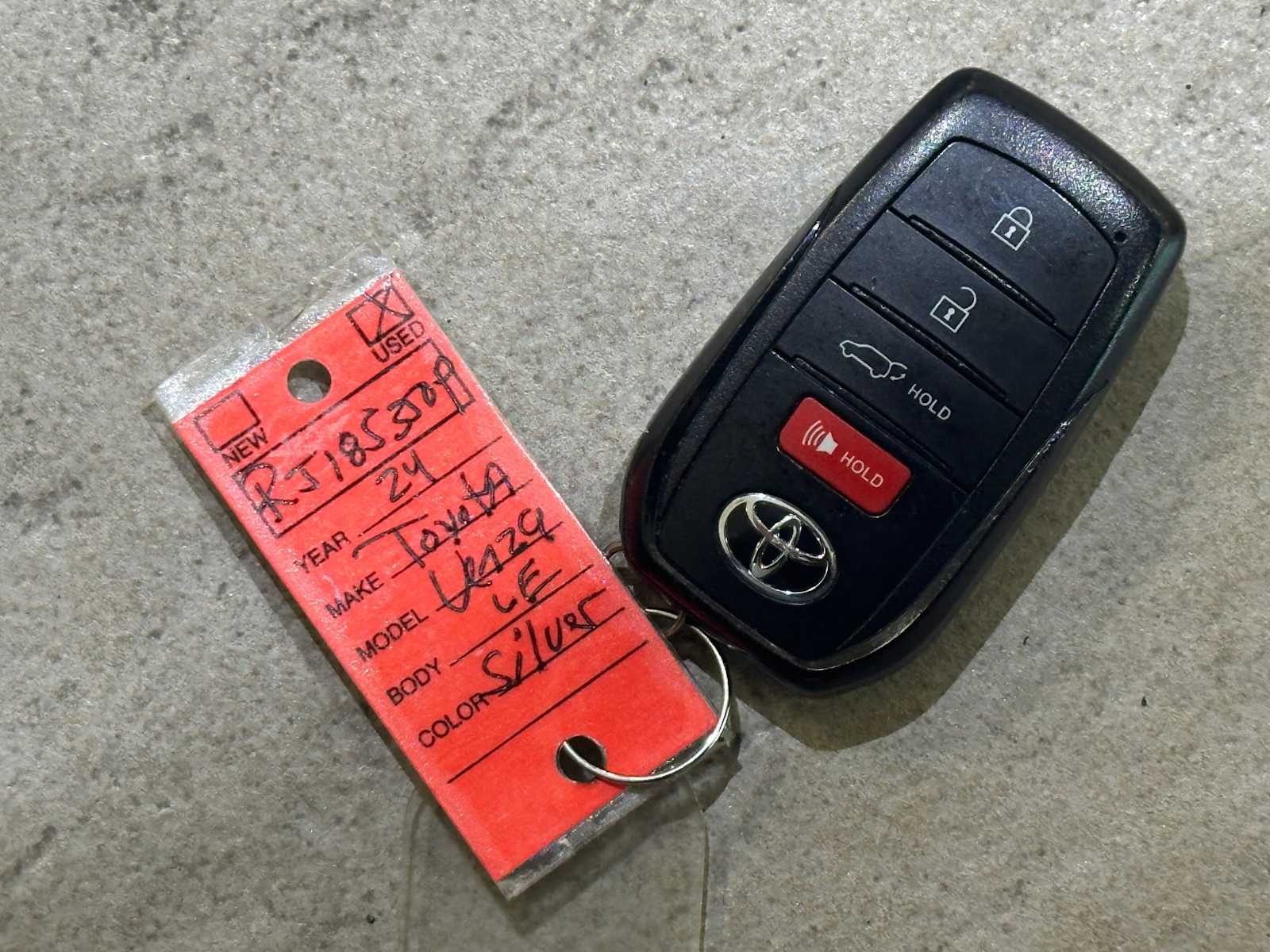 Thumbnail: 2024 Toyota Venza - 32