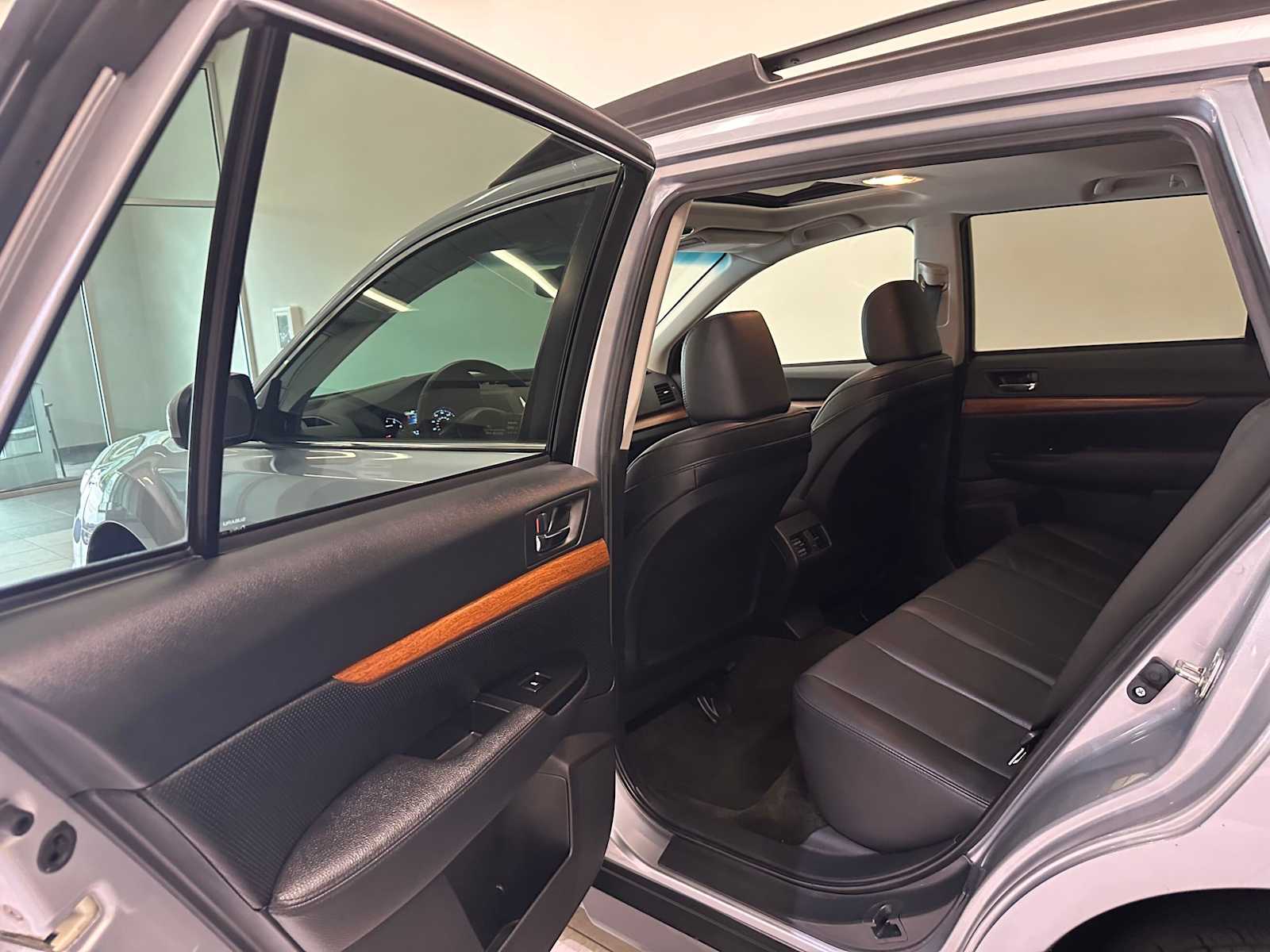 Thumbnail: 2014 Subaru Outback - 28