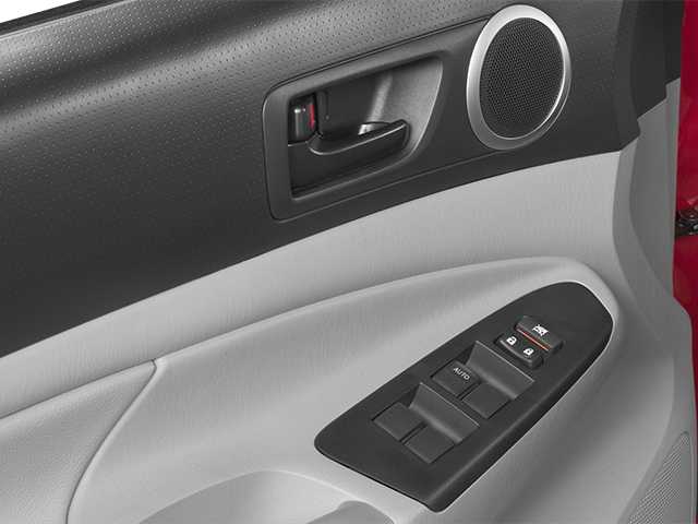 Thumbnail: 2014 Toyota Tacoma - 13