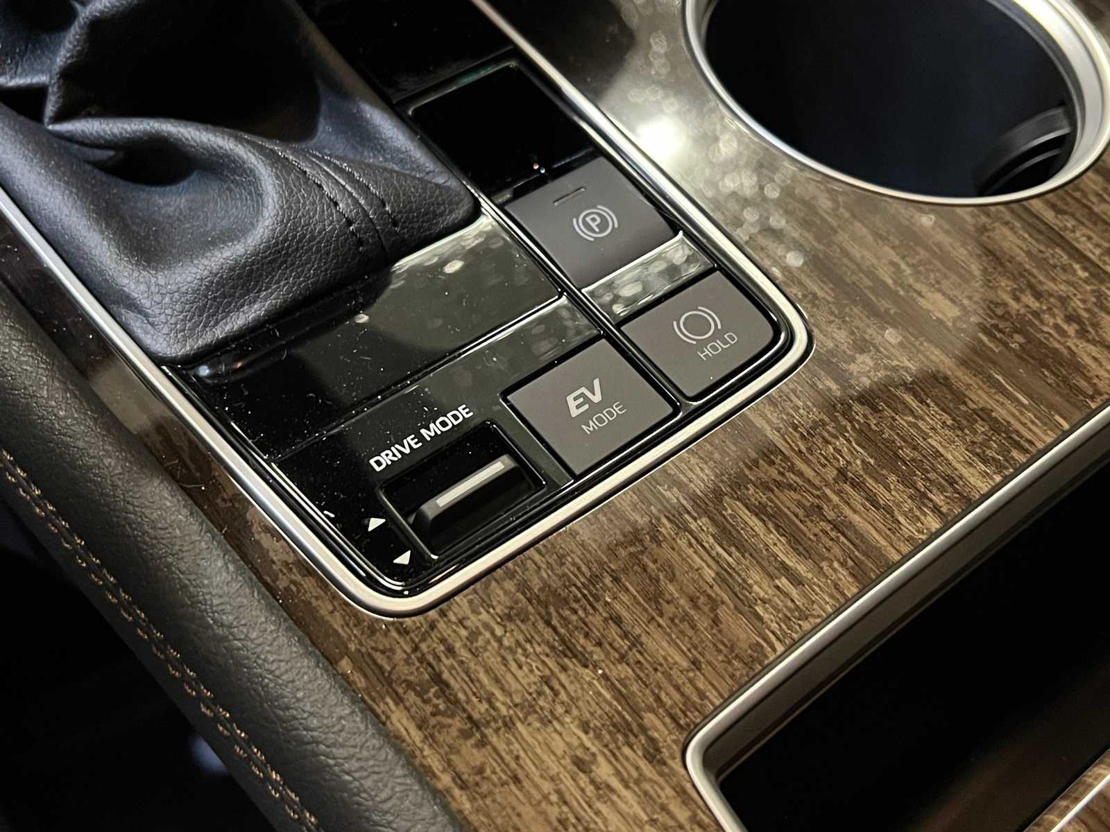 Thumbnail: 2025 Toyota Sienna - 21