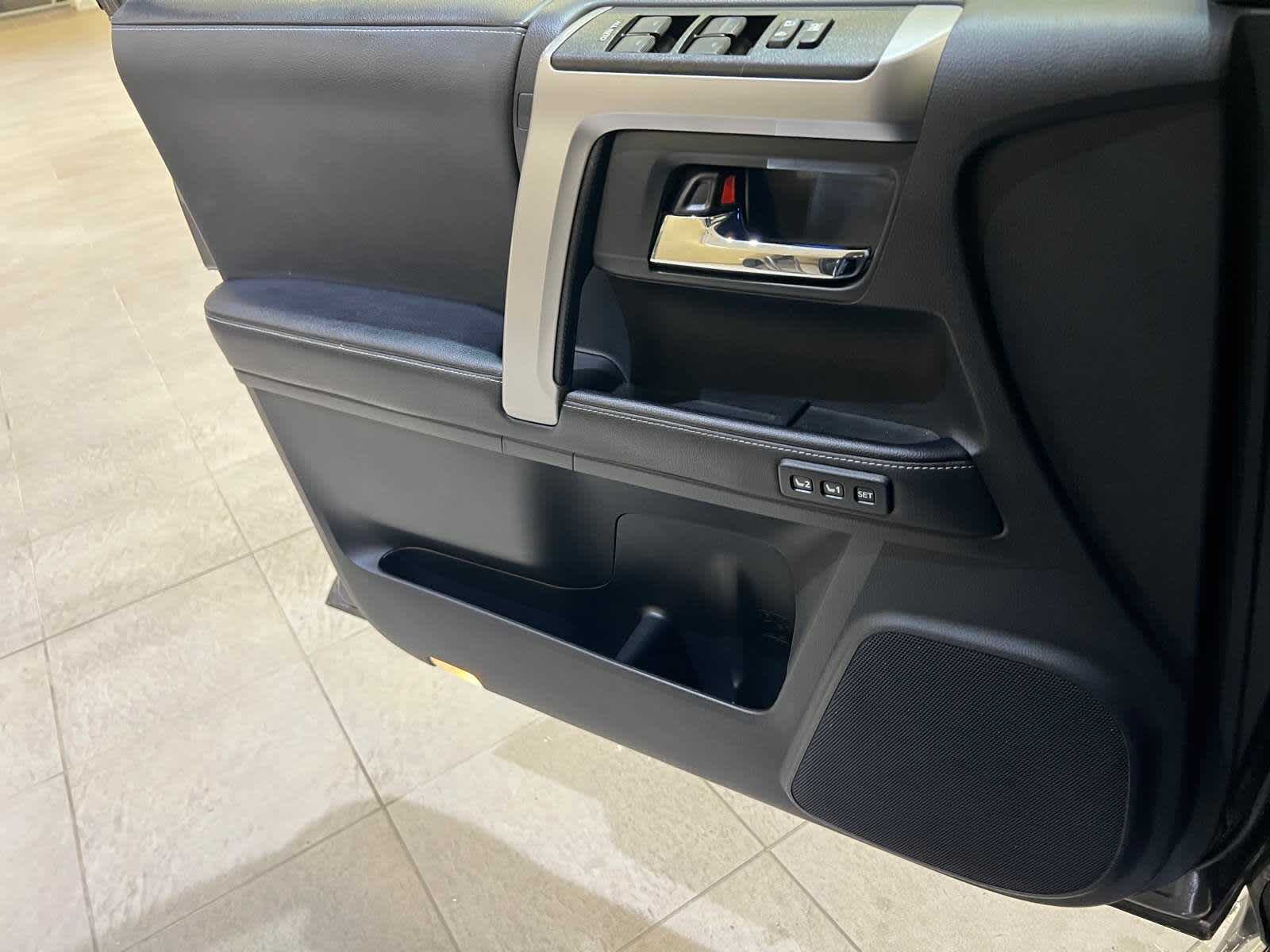 Thumbnail: 2022 Toyota 4Runner - 11