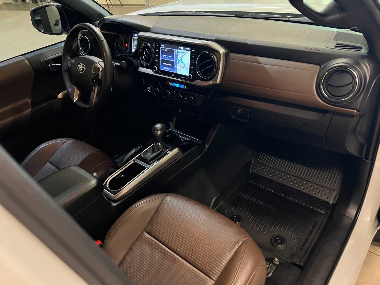 Thumbnail: 2022 Toyota Tacoma - 15