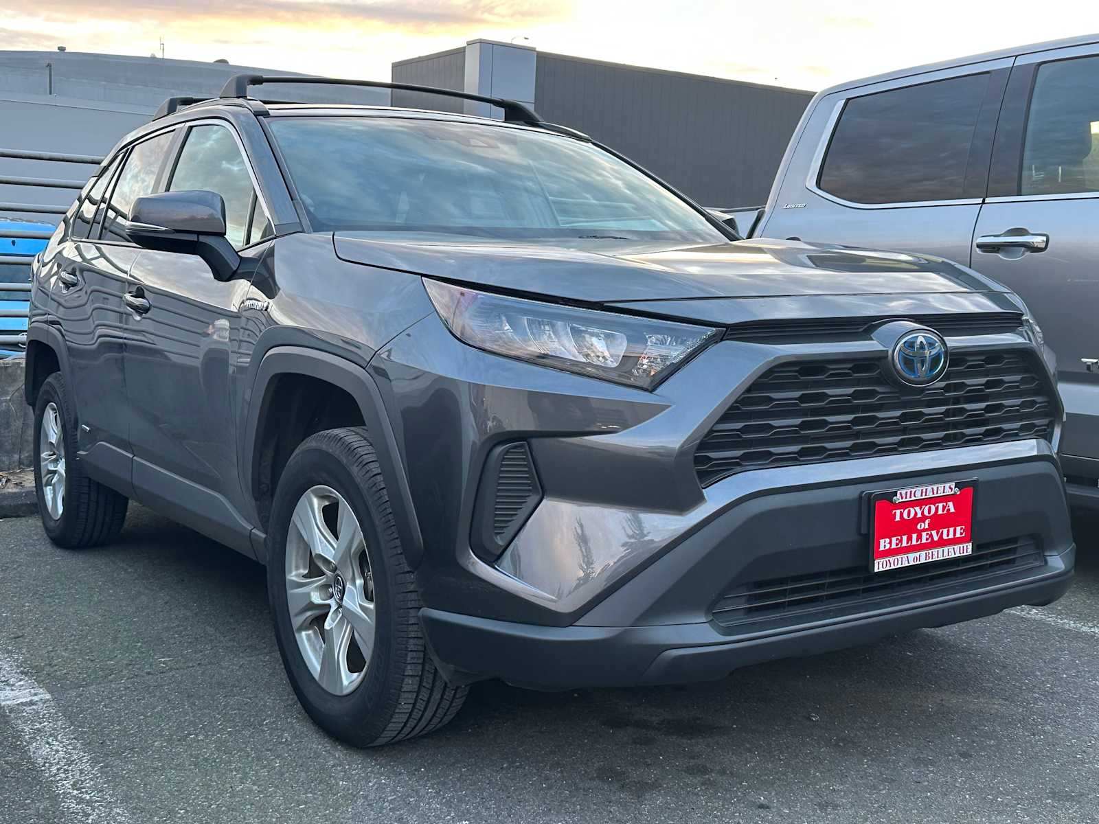 Thumbnail: 2020 Toyota RAV4 - 3