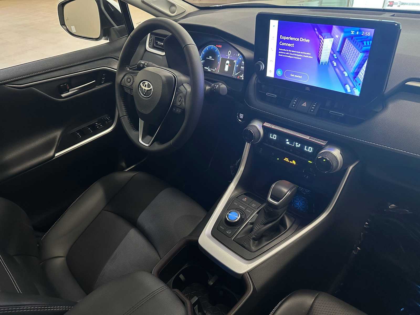 Thumbnail: 2025 Toyota RAV4 - 29