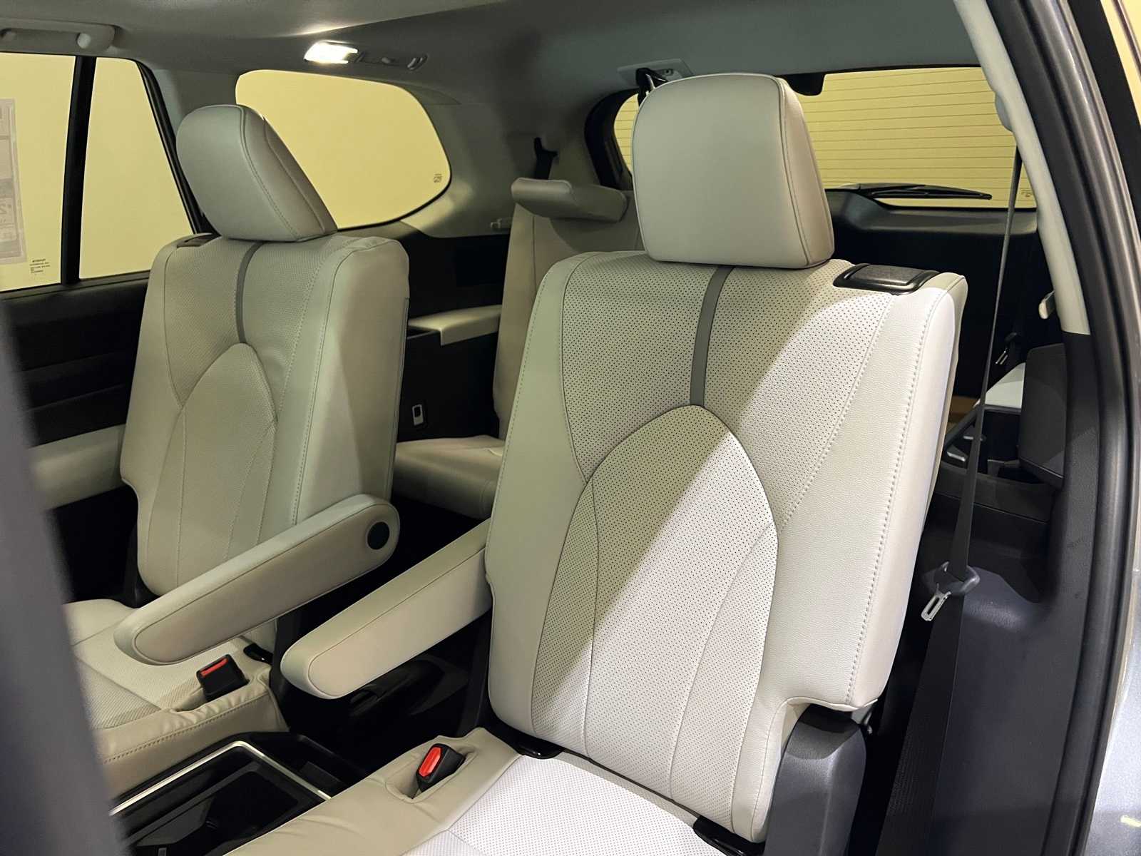 Thumbnail: 2026 Toyota Grand Highlander - 13