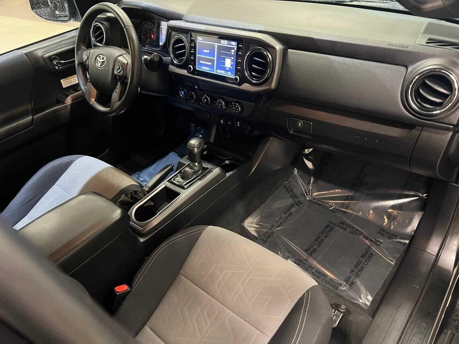 Thumbnail: 2020 Toyota Tacoma - 14