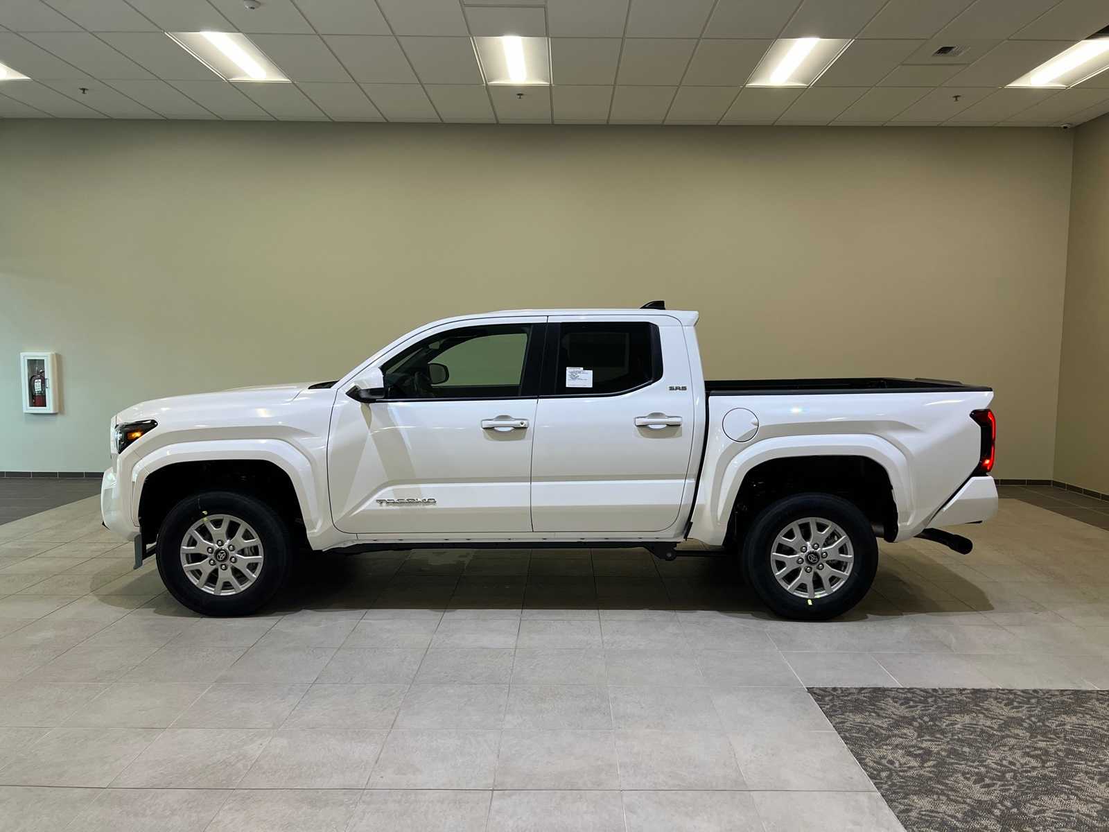 Thumbnail: 2025 Toyota Tacoma - 3