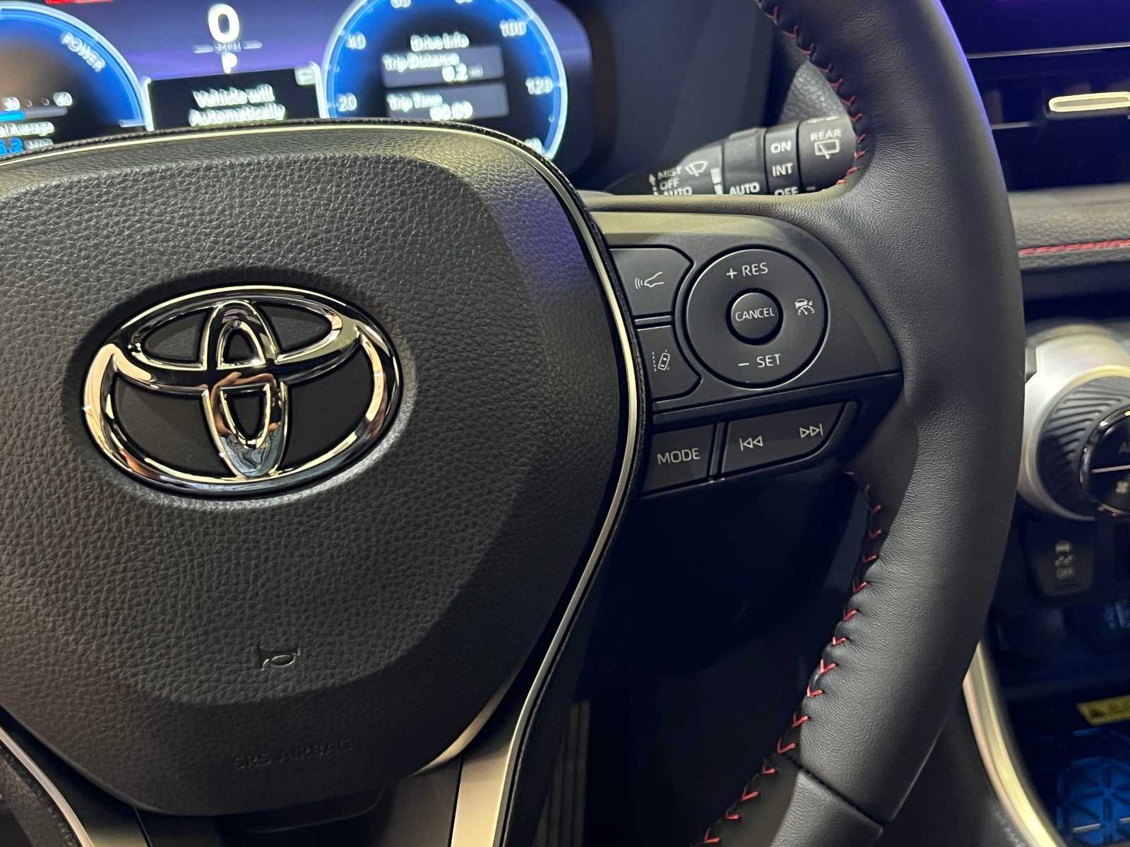 Thumbnail: 2025 Toyota RAV4 - 21