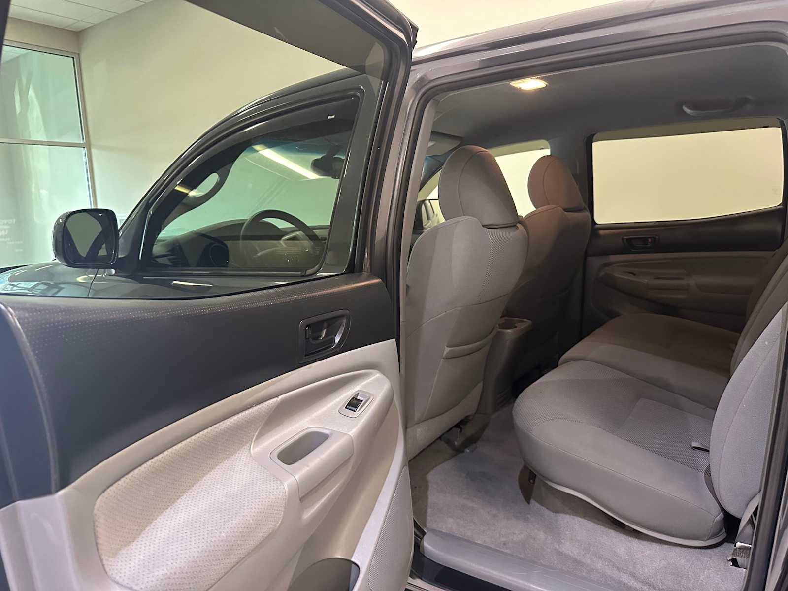 Thumbnail: 2009 Toyota Tacoma - 21