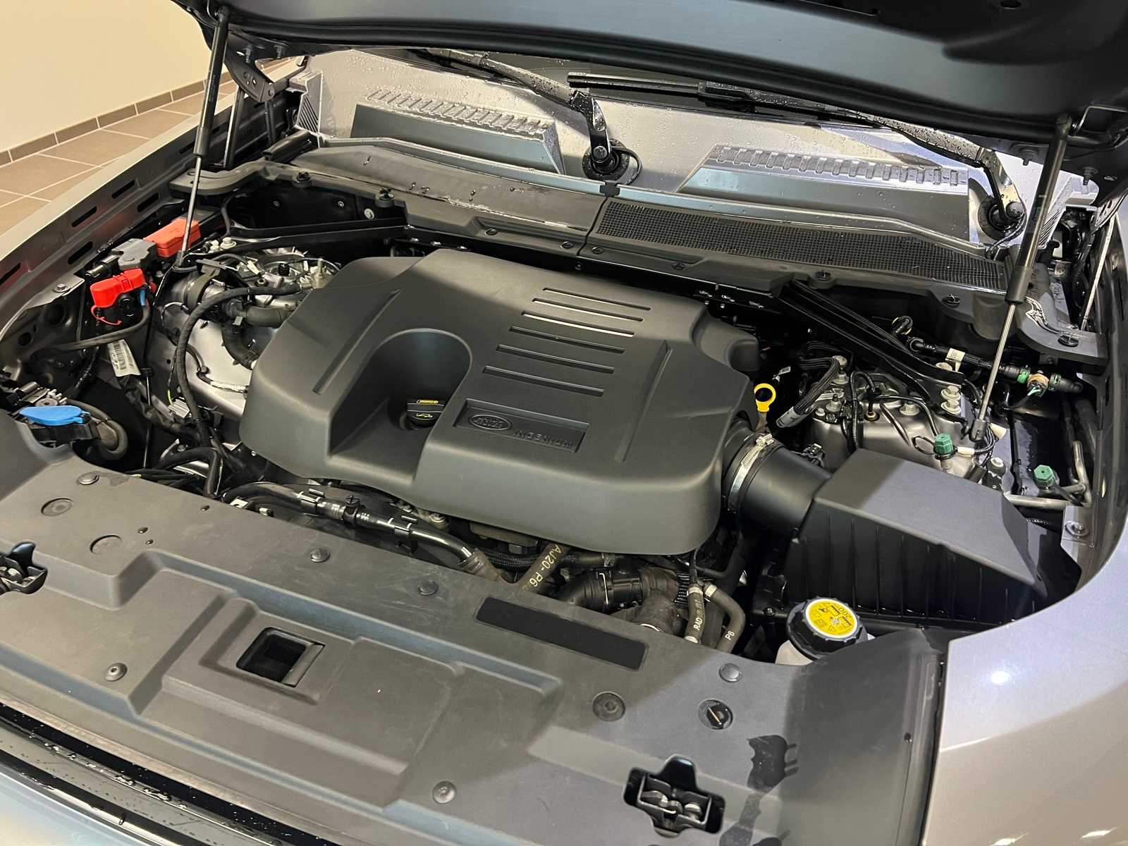 Thumbnail: 2020 Land Rover Defender - 9