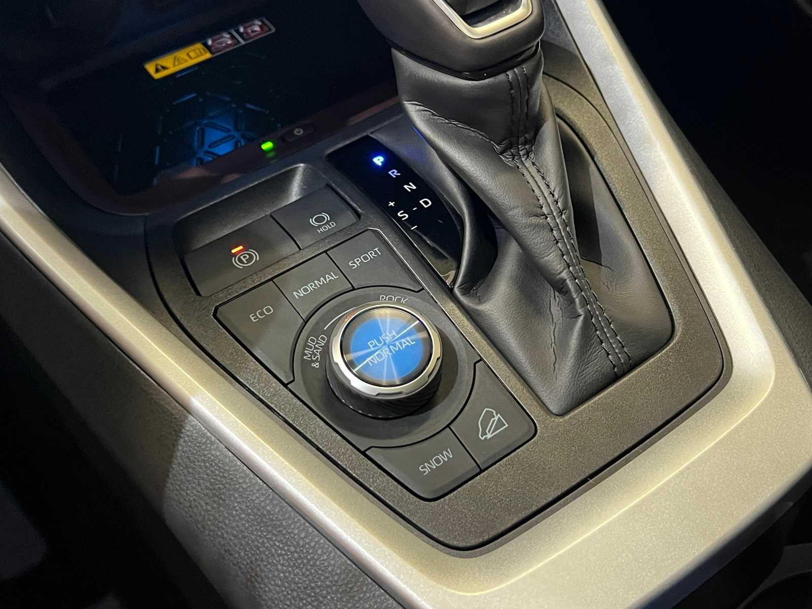 Thumbnail: 2025 Toyota RAV4 - 25