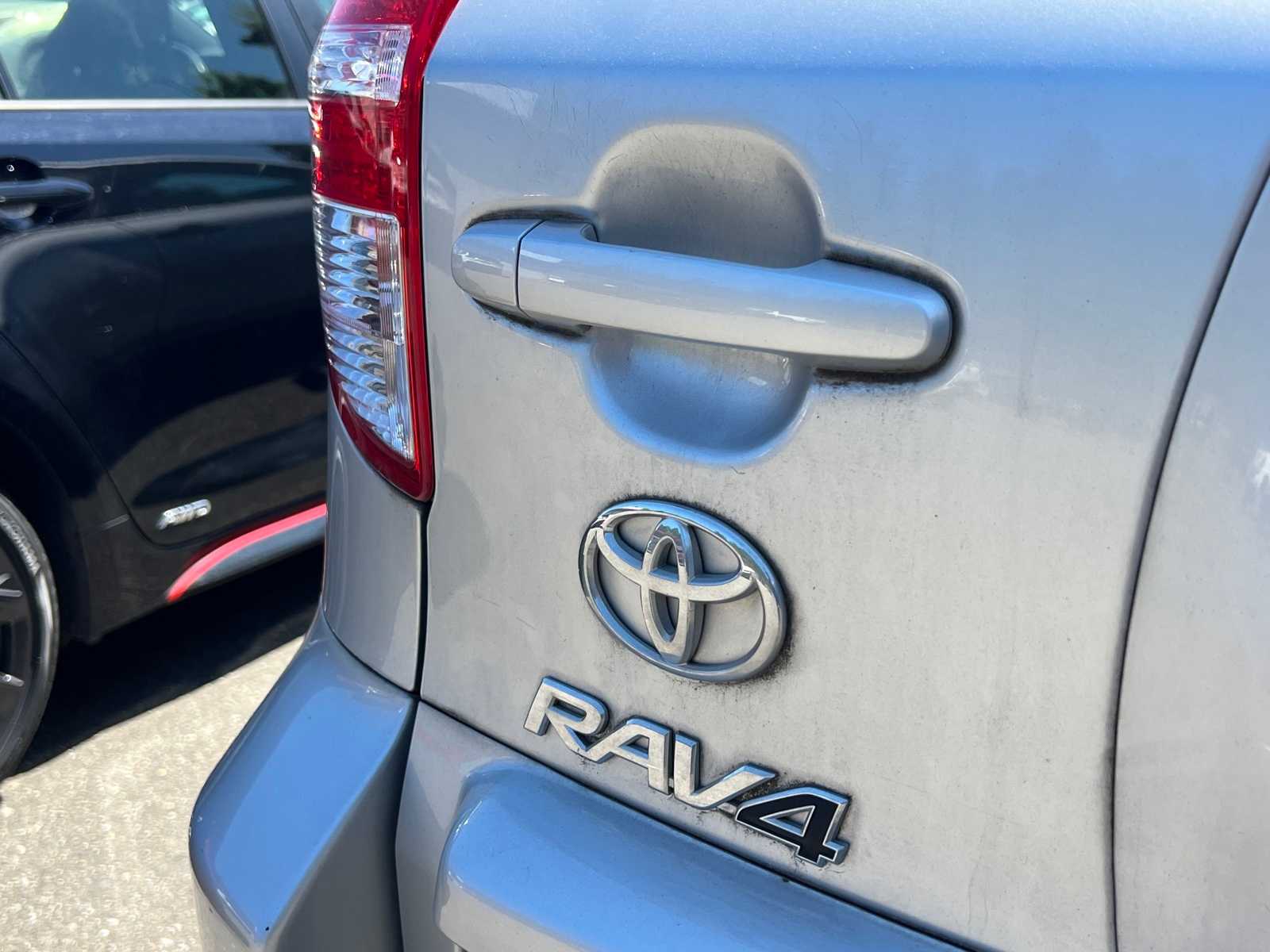 Thumbnail: 2012 Toyota RAV4 - 8