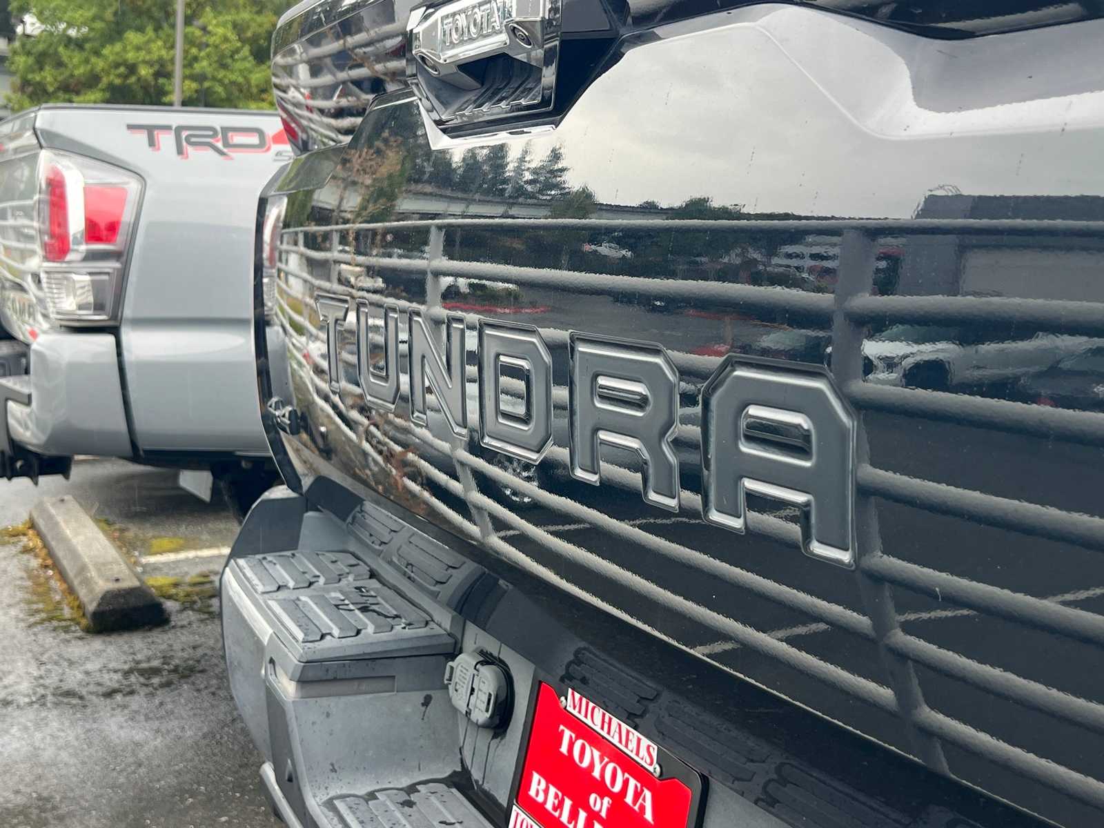 Thumbnail: 2022 Toyota Tundra - 10