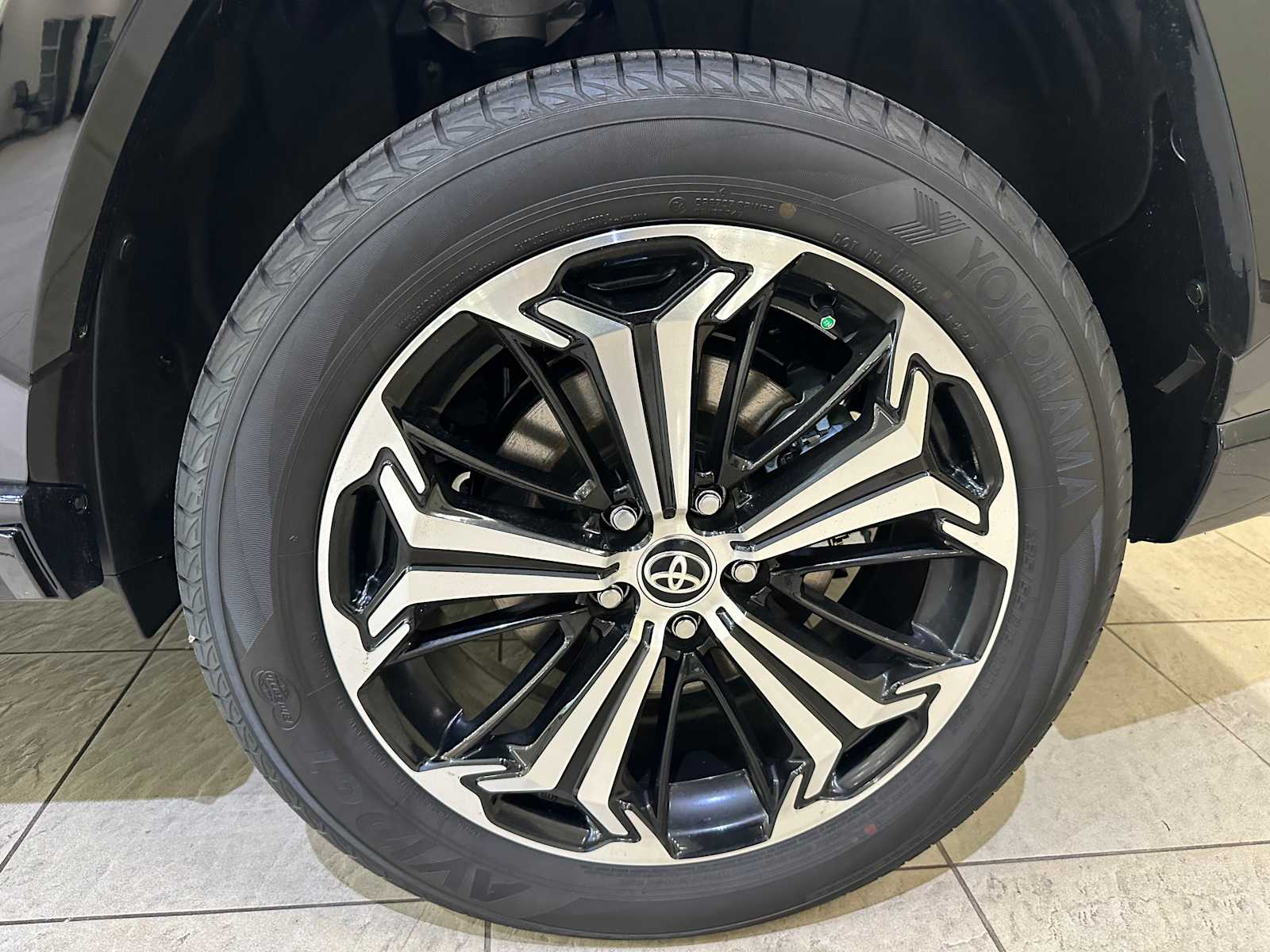 Thumbnail: 2025 Toyota RAV4 - 8