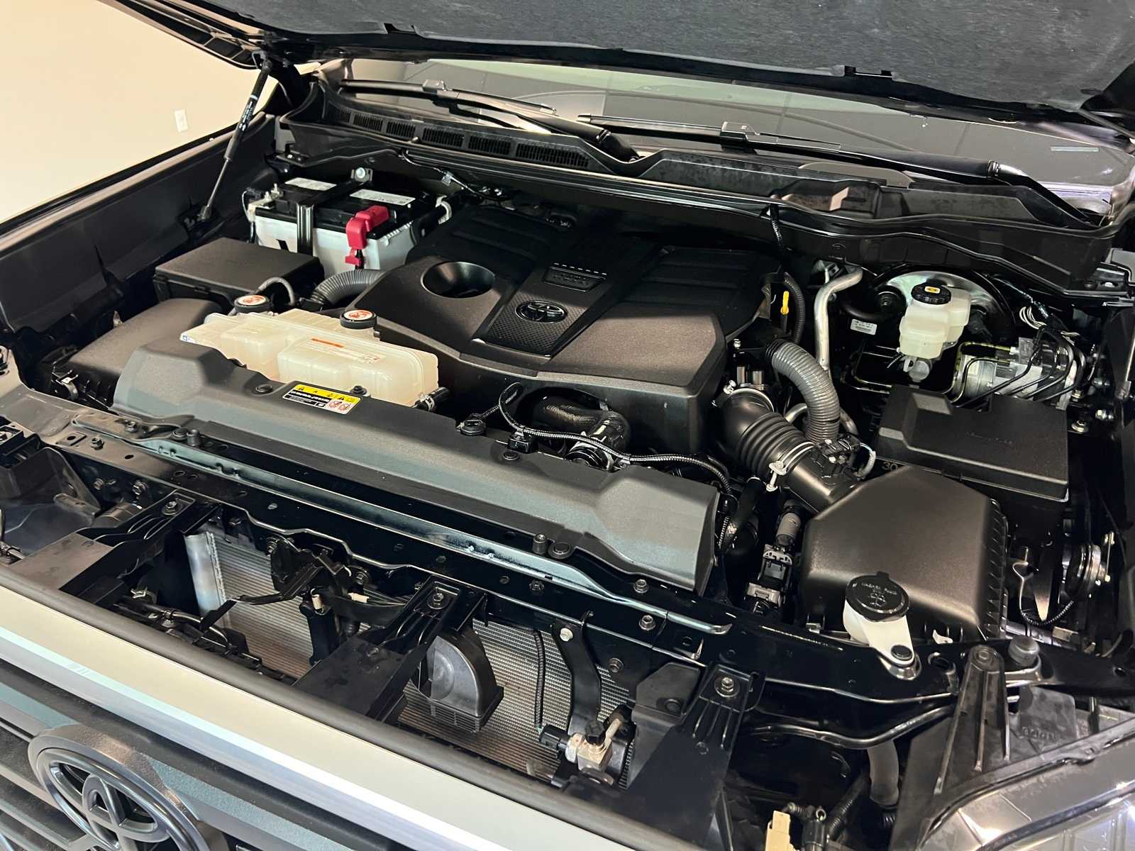 Thumbnail: 2022 Toyota Tundra - 9