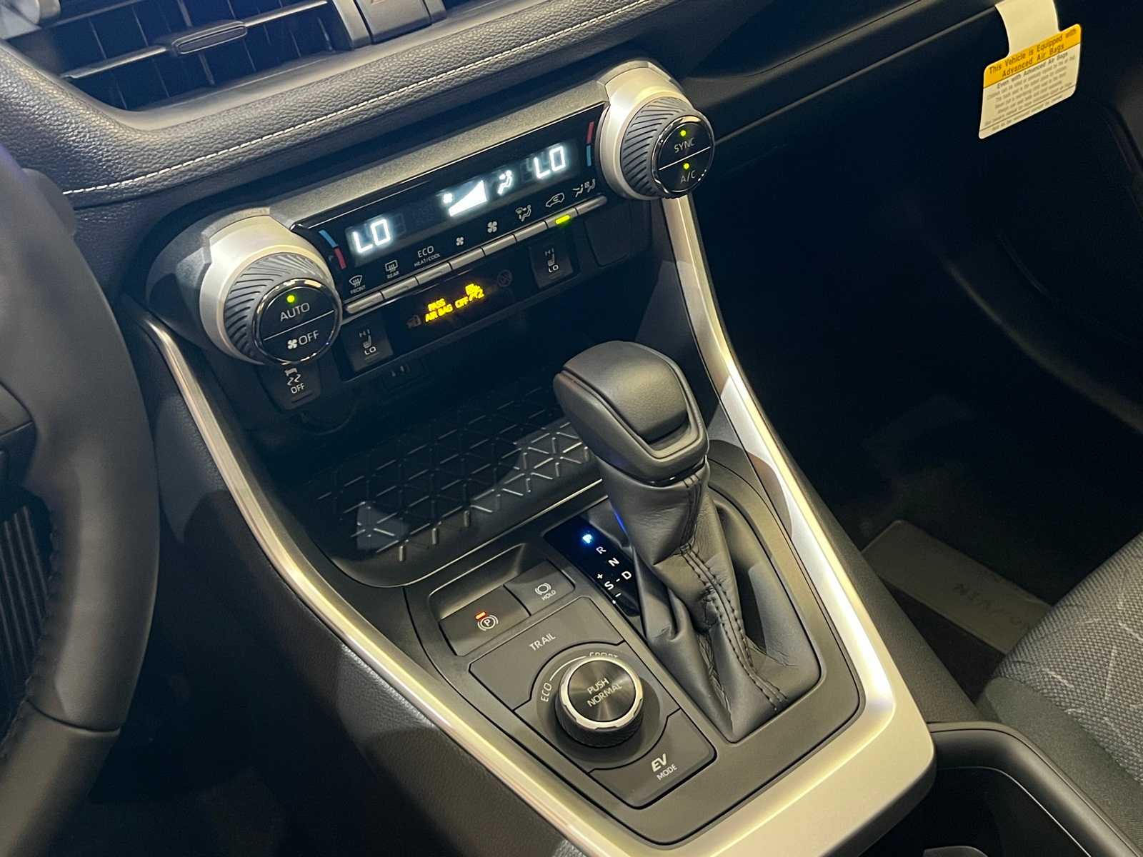 Thumbnail: 2025 Toyota RAV4 - 23