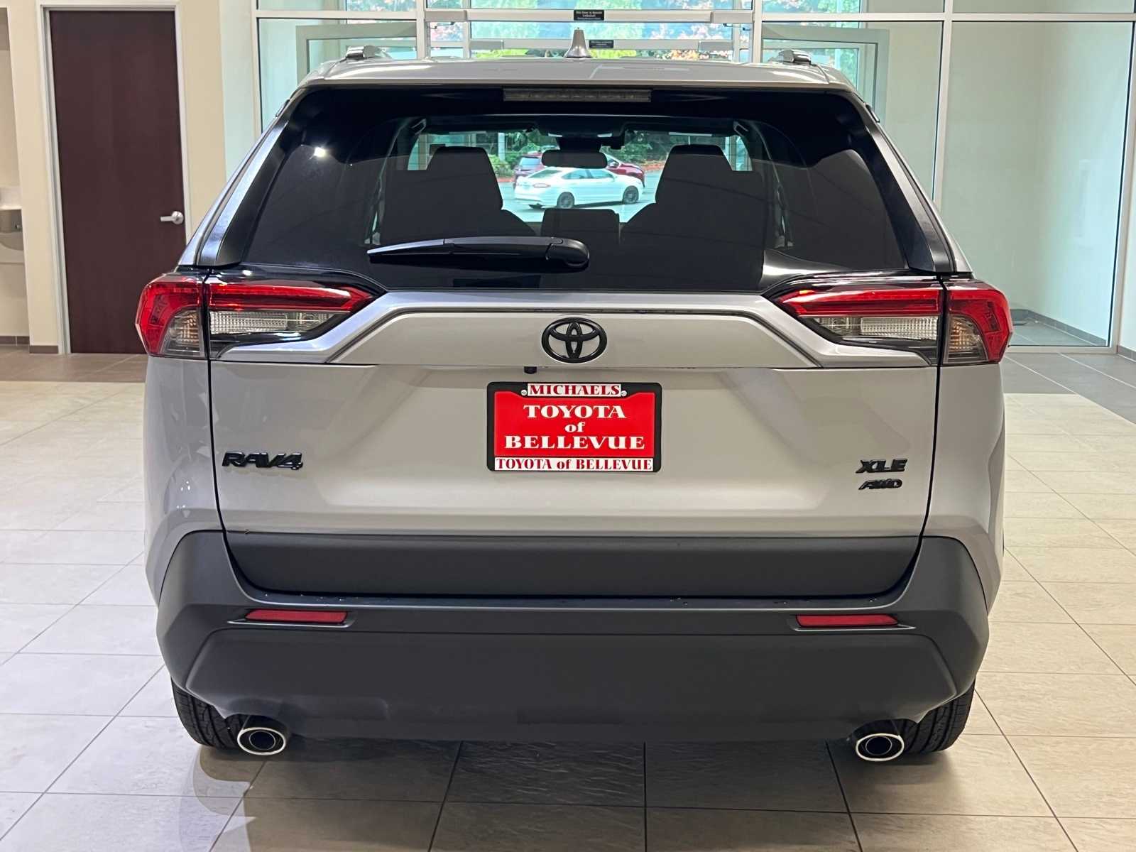 Thumbnail: 2025 Toyota RAV4 - 5