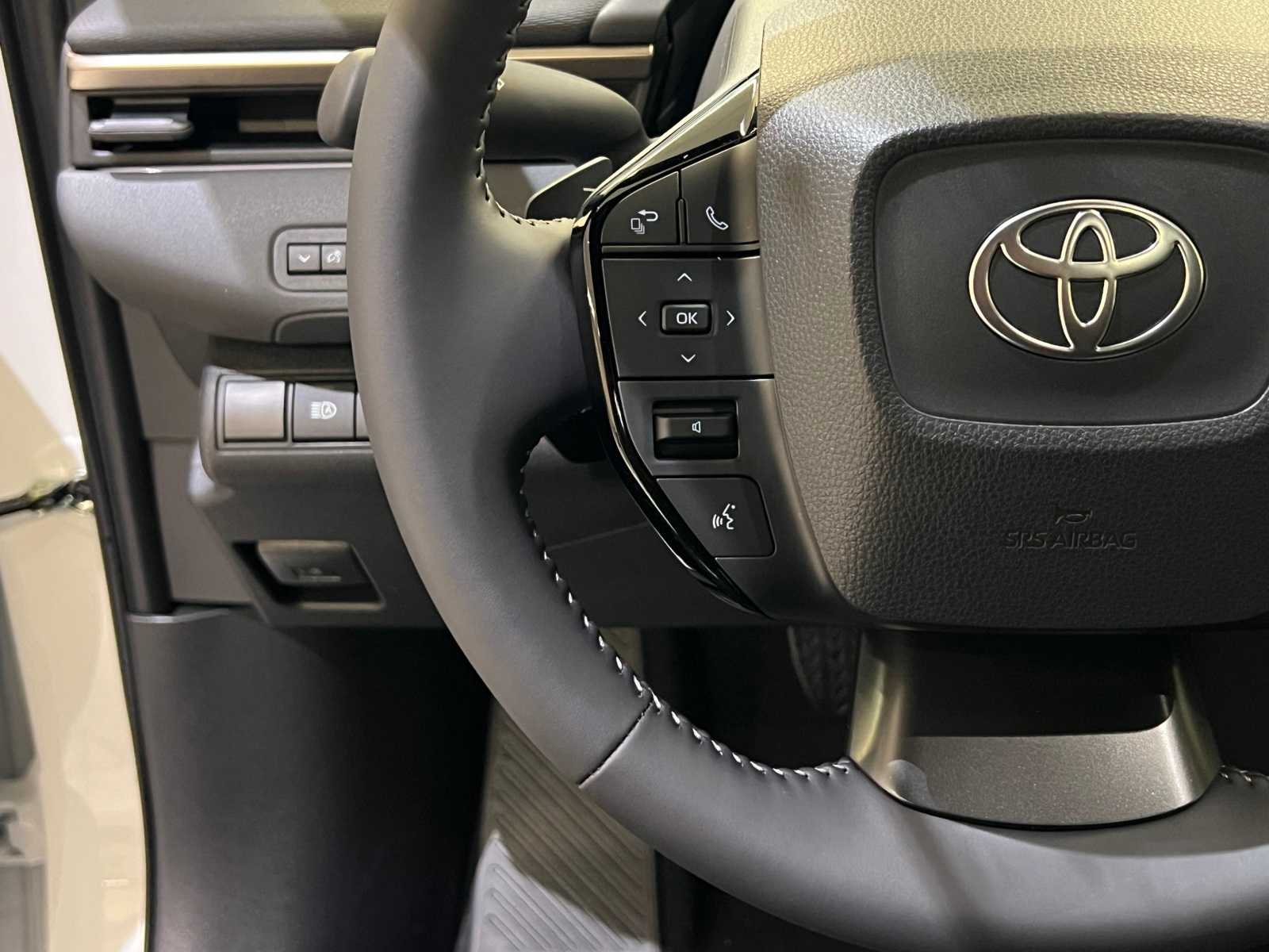 Thumbnail: 2026 Toyota bZ - 19